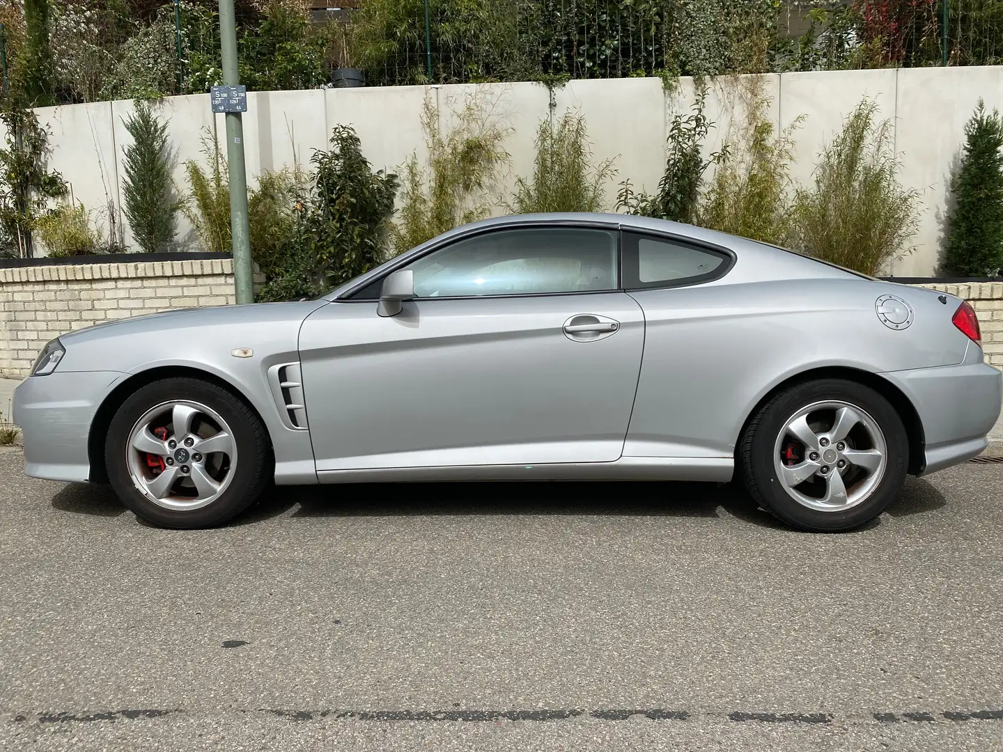 Hyundai Coupe Coupe 2.0 GLS *2.Hand* Argent - 1