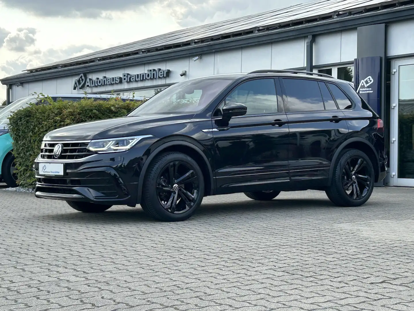 Volkswagen Tiguan R-Line 2.0 TDI DSG*Black*IQ*Kamera*Garantie* Schwarz - 2