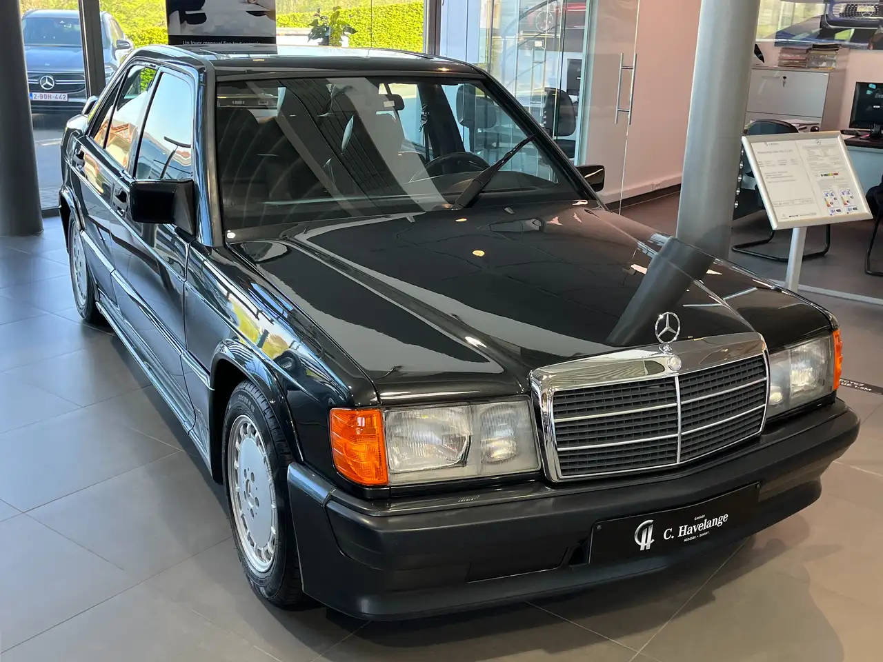 1985 - Mercedes-Benz 190 190 Boîte manuelle Berline