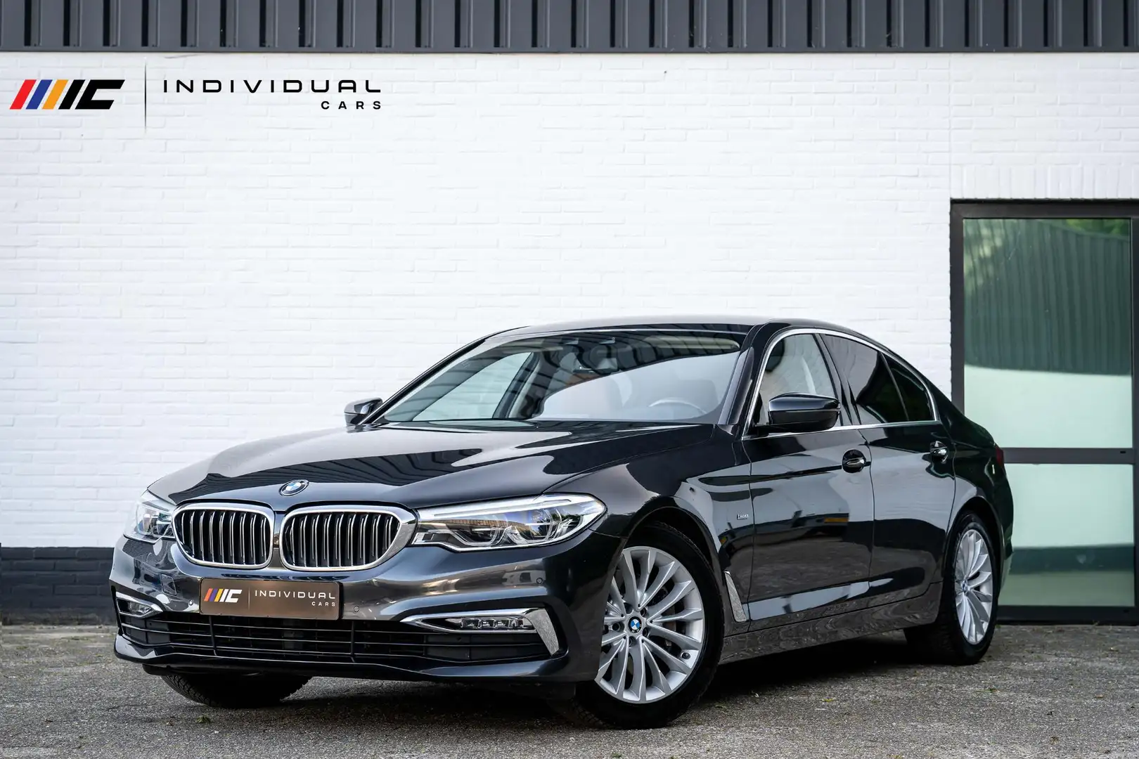 BMW 530 5-serie 530i High Executive Luxury Line Orig NL Au Šedá - 1