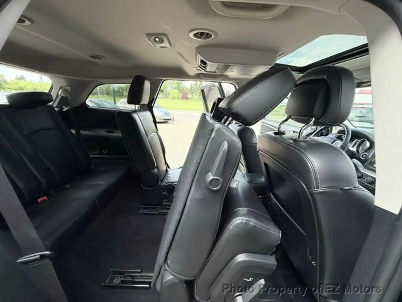 Dodge Journey снимка Dodge Journey