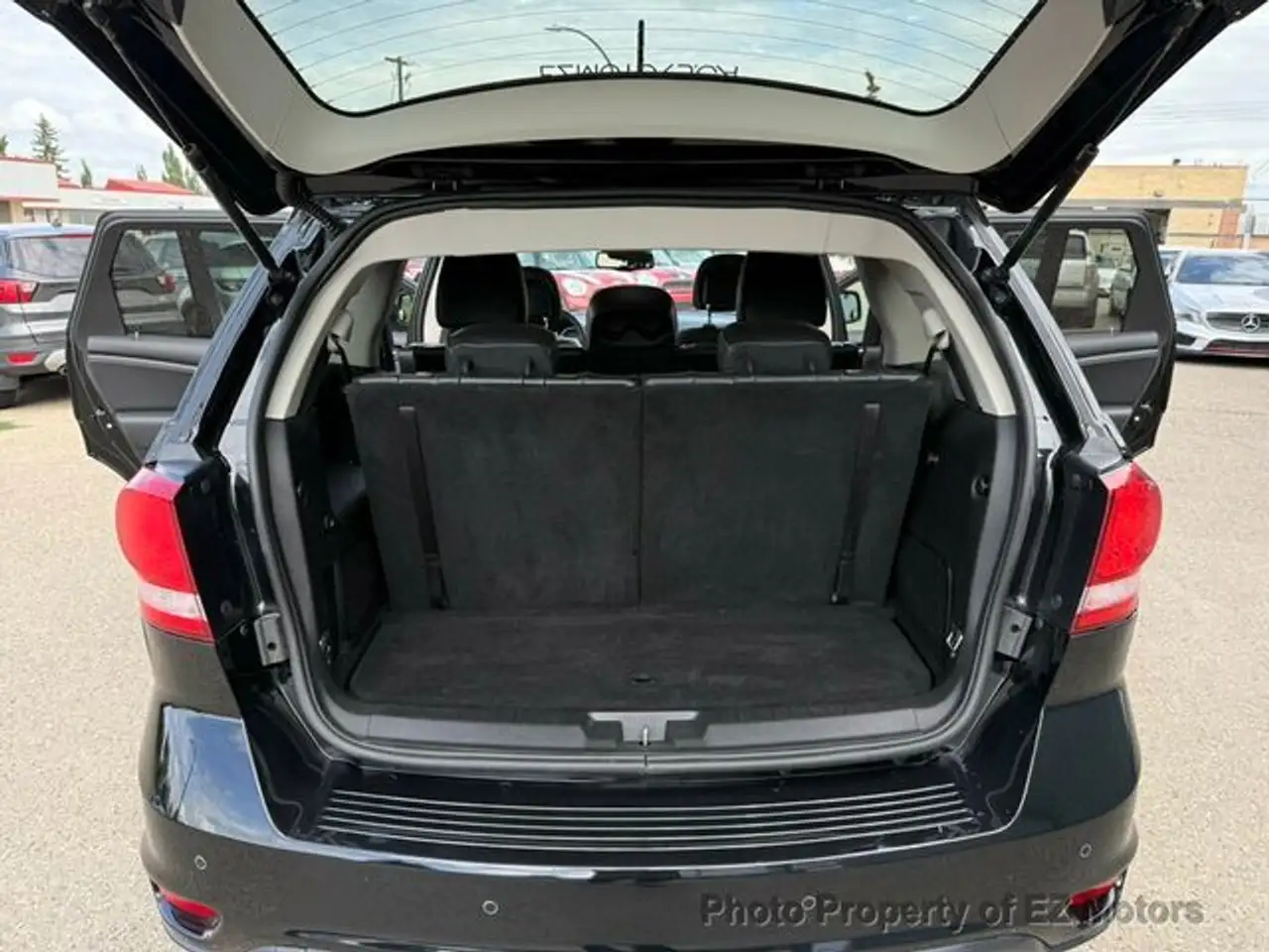 Dodge Journey снимка Dodge Journey