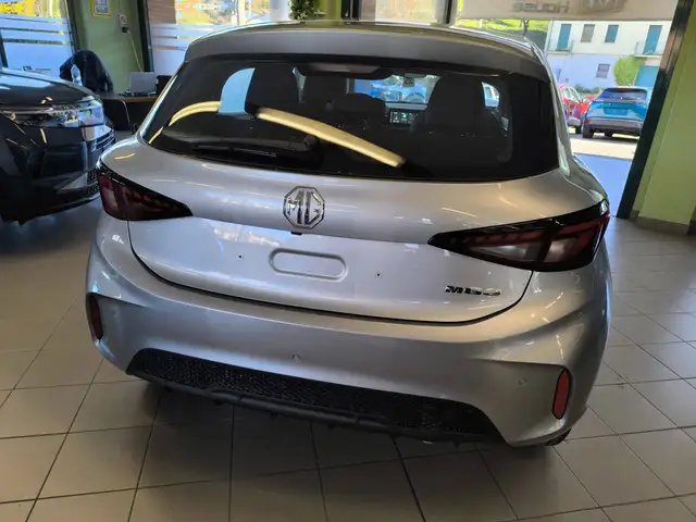 MG MG3 view 8