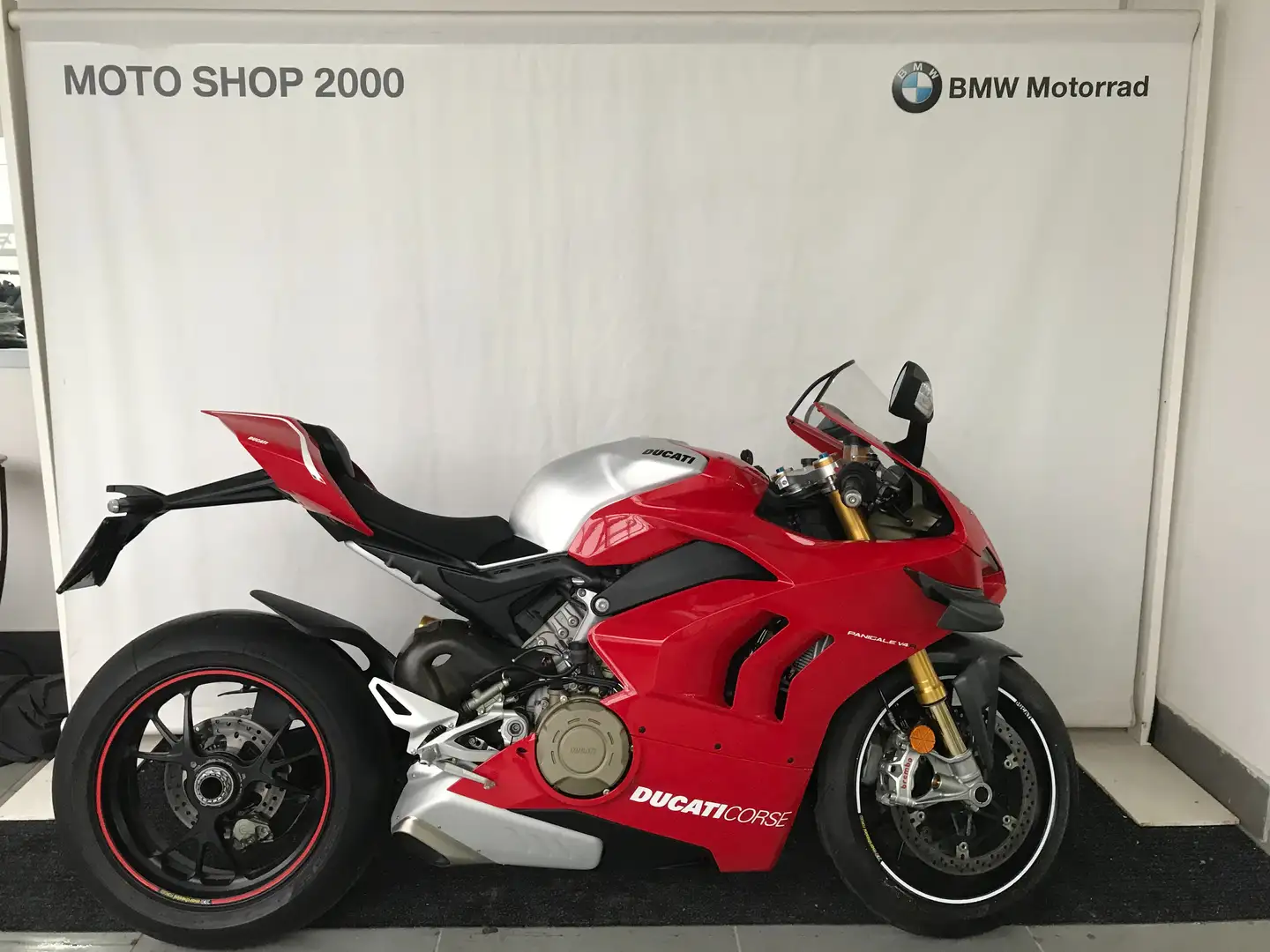 Ducati Panigale V4 R Rojo - 1