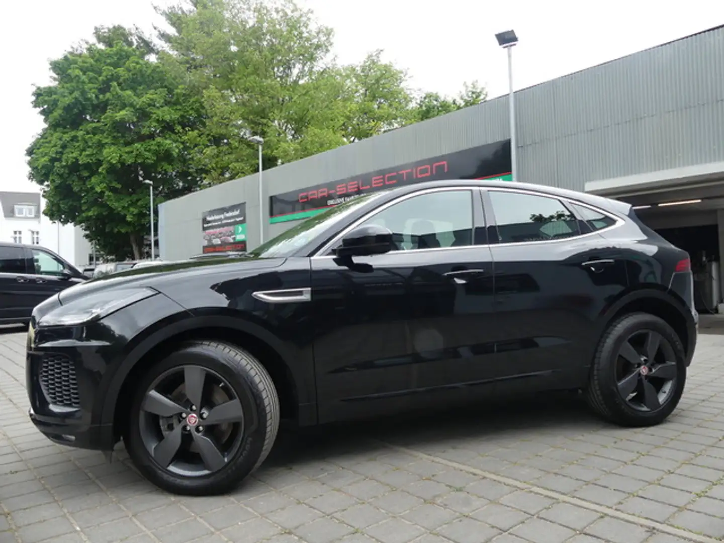Jaguar E-Pace P200 R-Dynamic S AWD LEDER/LED/HUD/NAV/KAM Чорний - 2