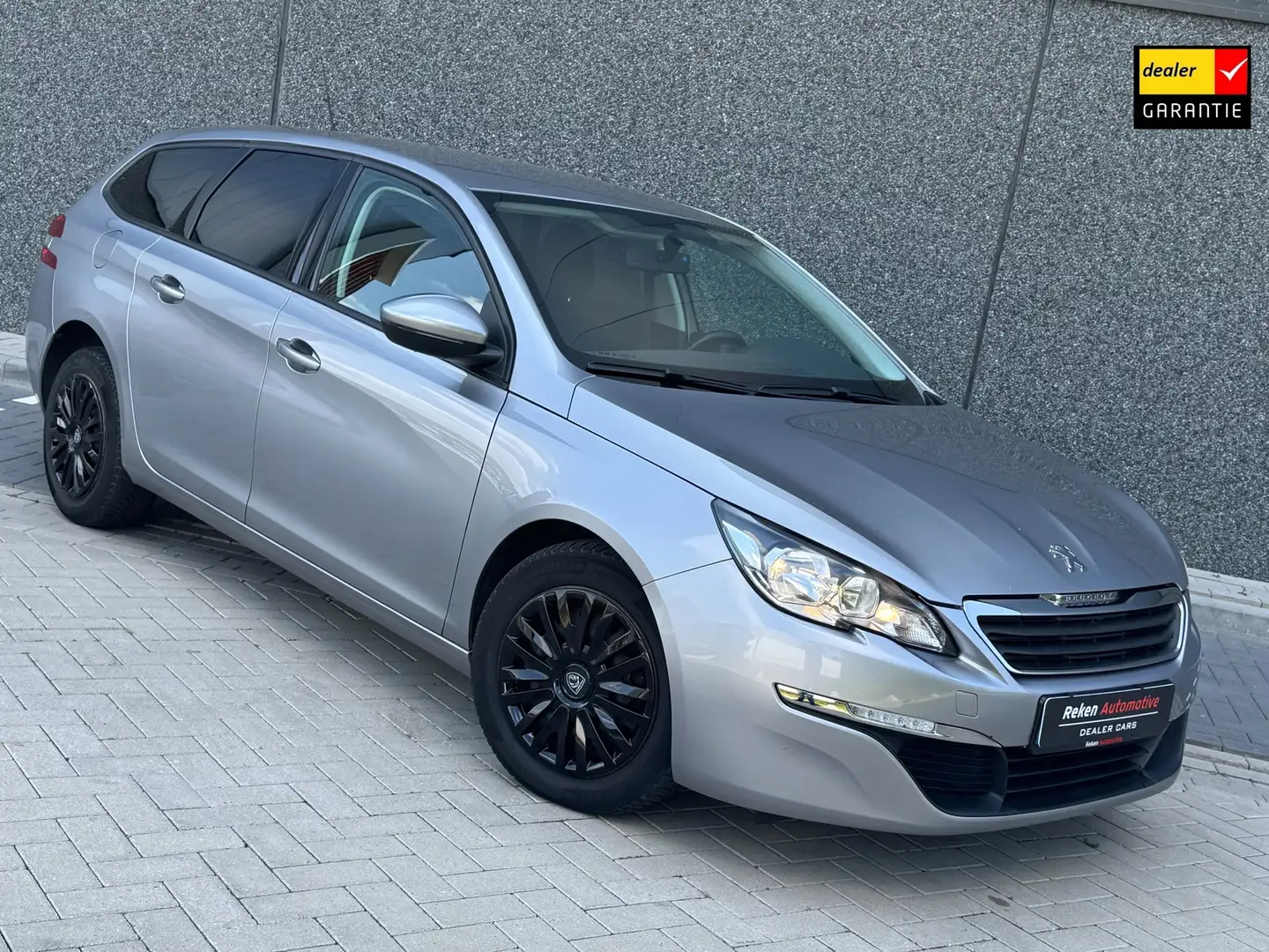 Peugeot 308 SW 1.6 BlueHDI Access Navigatie Cruise Trekhaak Grau - 1