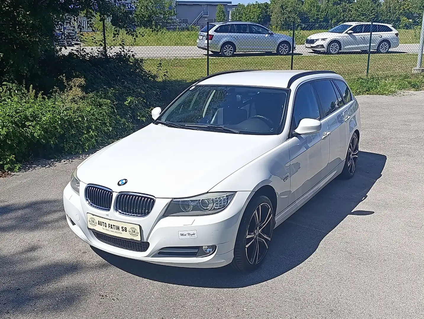 BMW 318 d Touring Österreich-Paket Weiß - 1