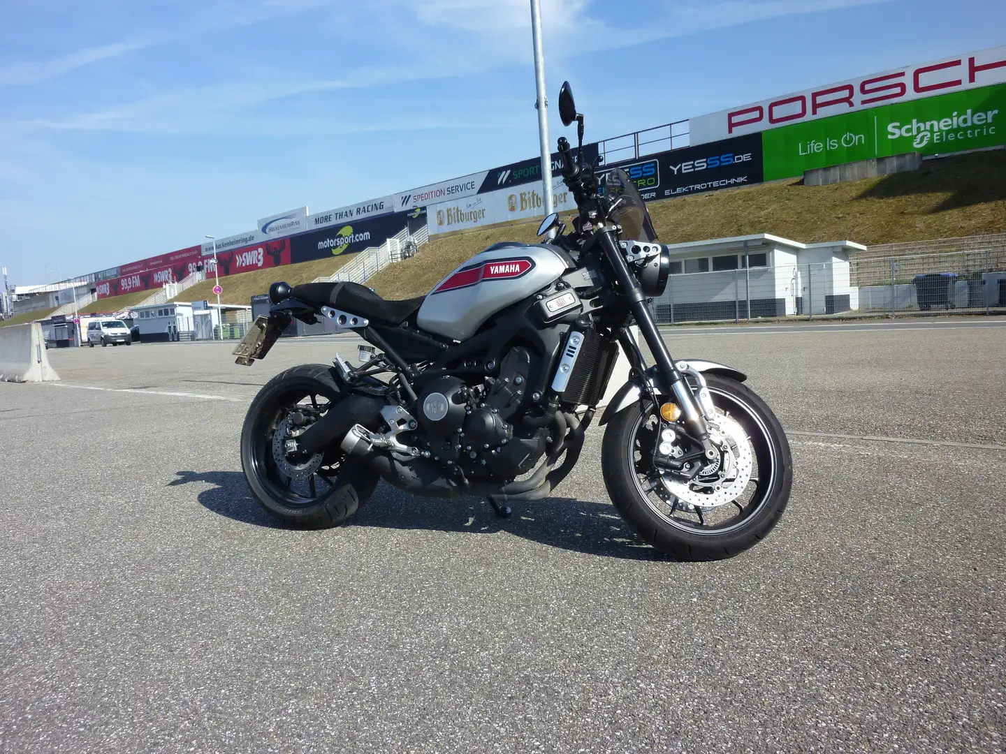 Yamaha XSR 900 Heritage Argintiu - 2