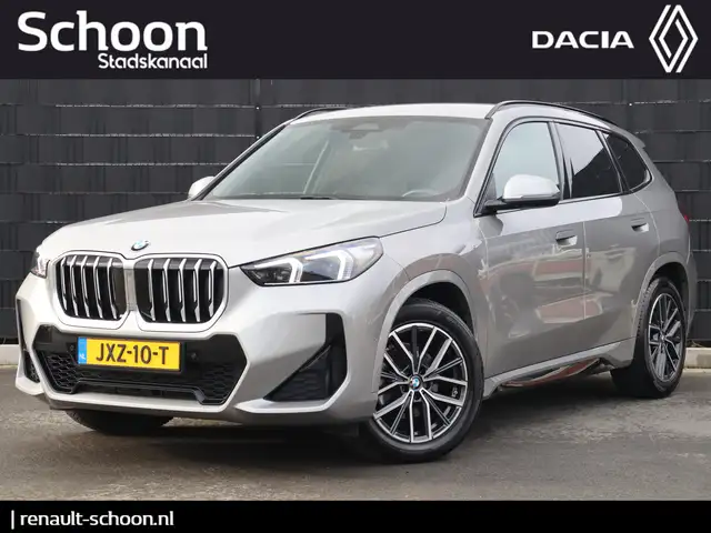 BMW X1 sDrive18i M-sport Automaat | Sportstoelen | Camera