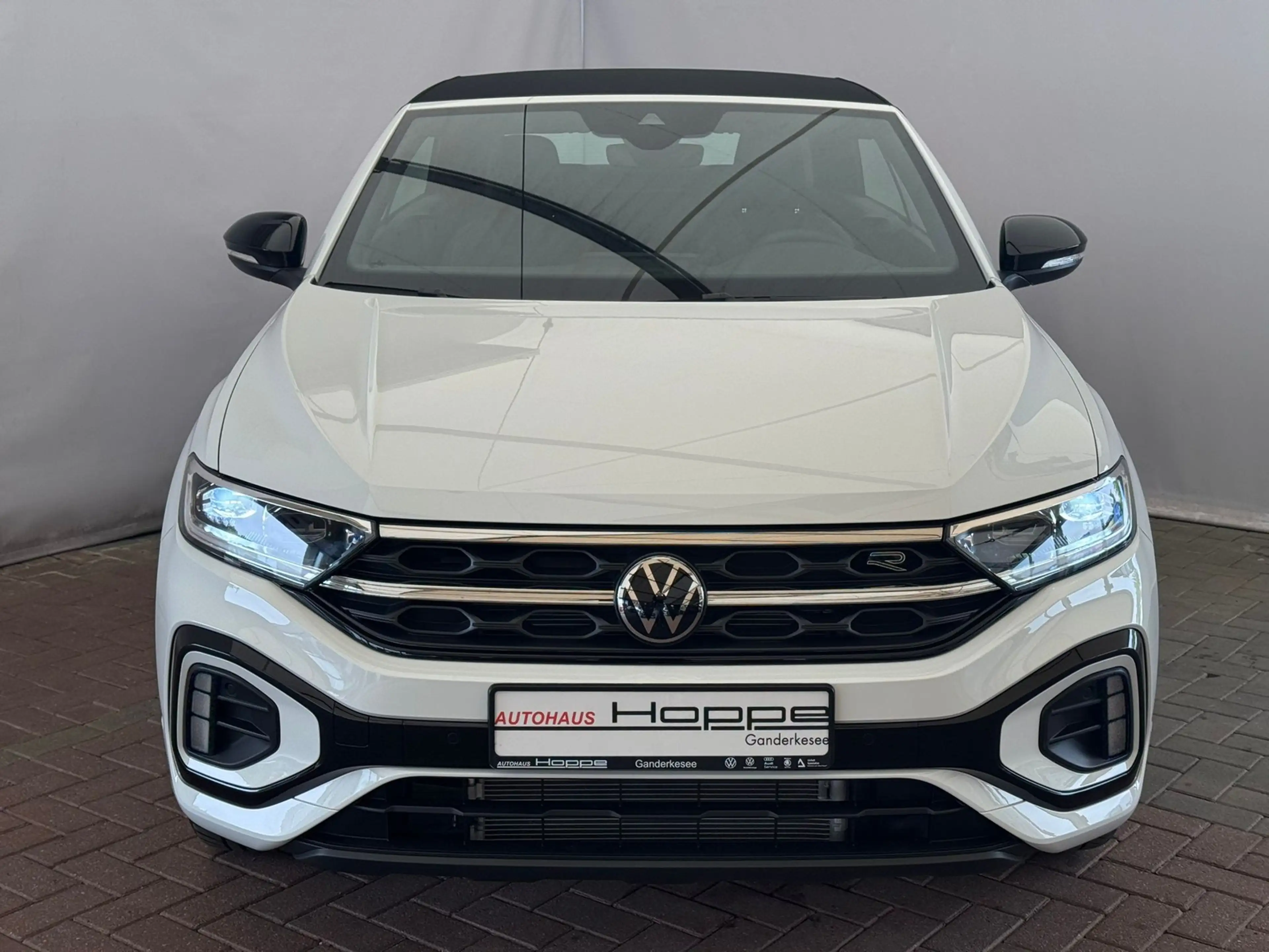 Volkswagen T-Roc R-Line 1.5TSI DSG+BLACKSTYL+KAMERA+SHZ+LED+ACC — photo 18