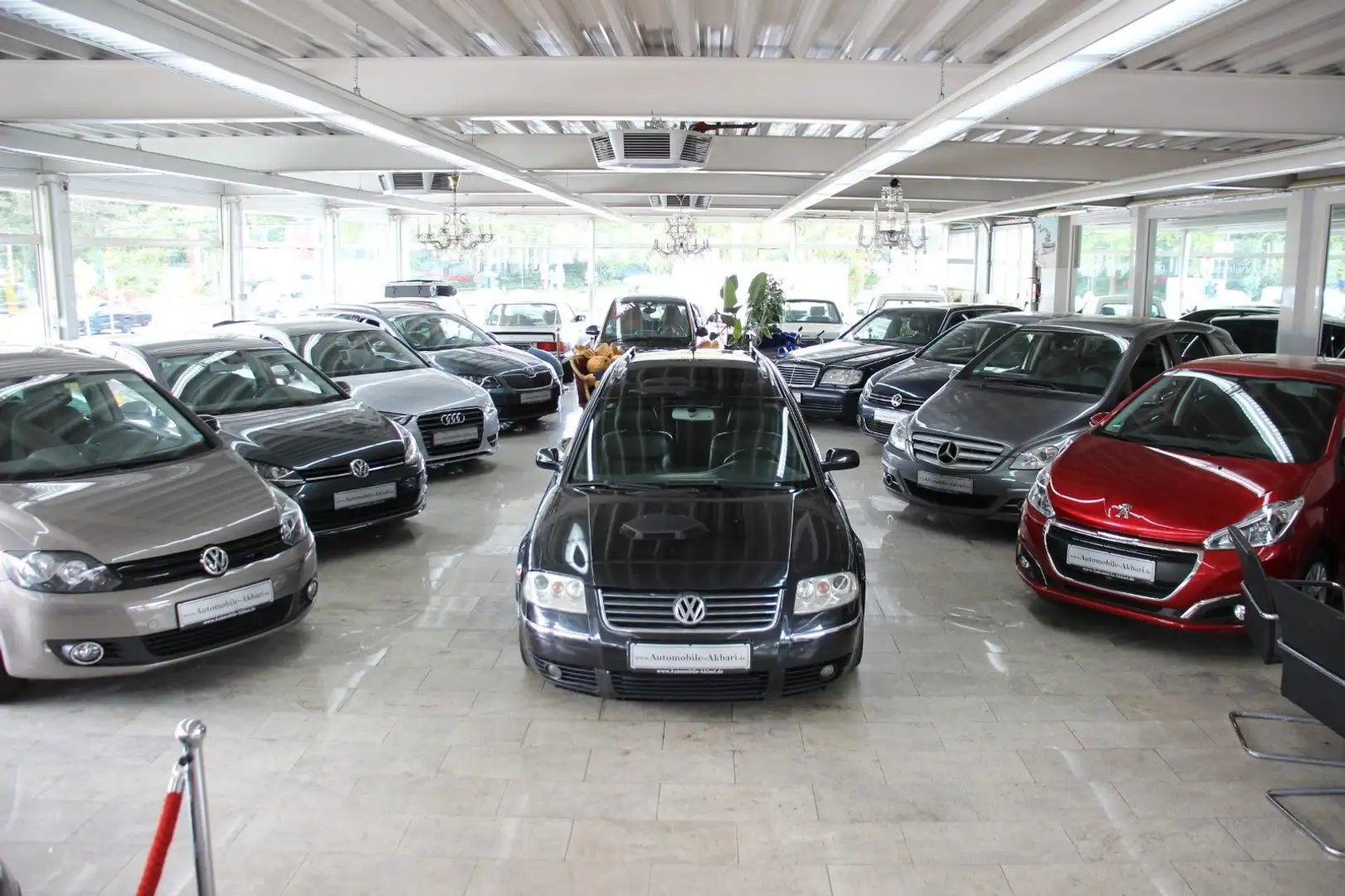 Volkswagen Passat 2.5 V6 TDI 4motion Highline Schwarz - 1