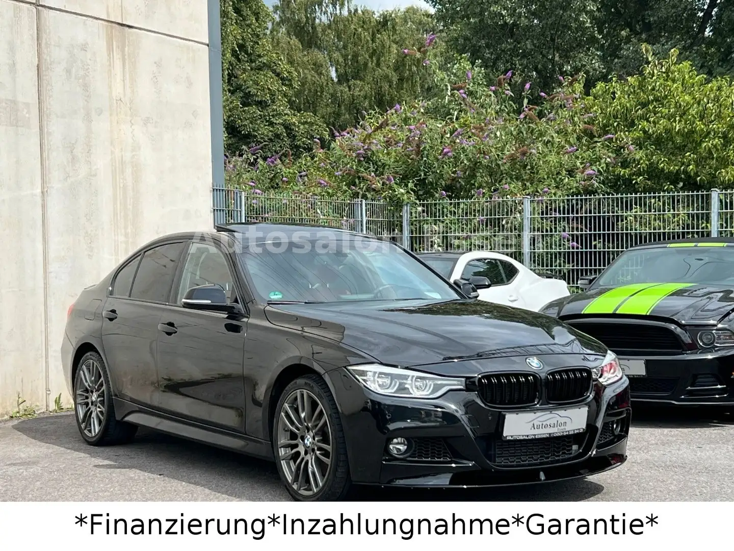BMW 335 i xDrive*M Performance *SHZ*Navi*H&K*LED Schwarz - 2