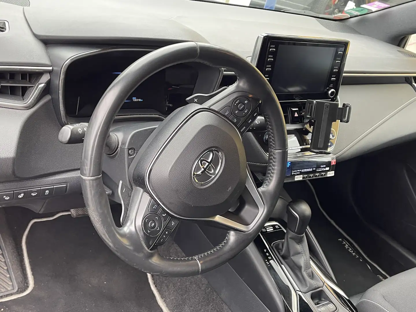 Toyota Corolla 2.0 Hybrid Touring Sports Comfort - 2