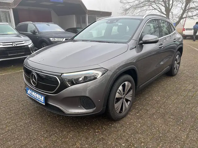 Mercedes-Benz EQA 250 Leder Navi LED Kamera ACC SHZ