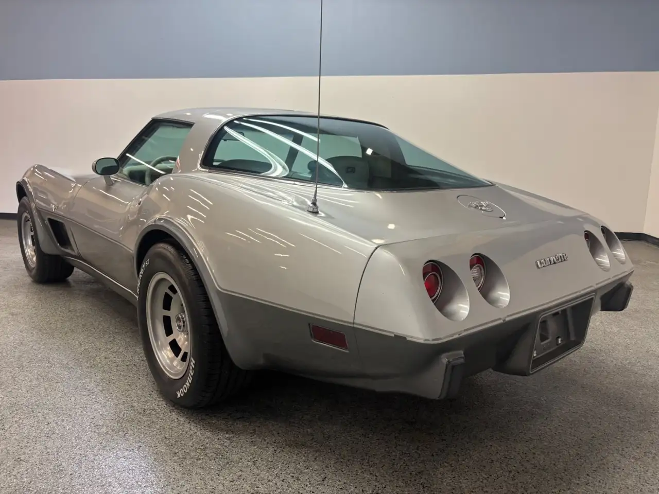 Chevrolet Corvette Silver Anniversary Edition, foto 5