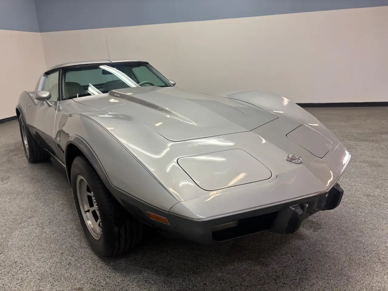 Chevrolet Corvette Silver Anniversary Edition, foto 9