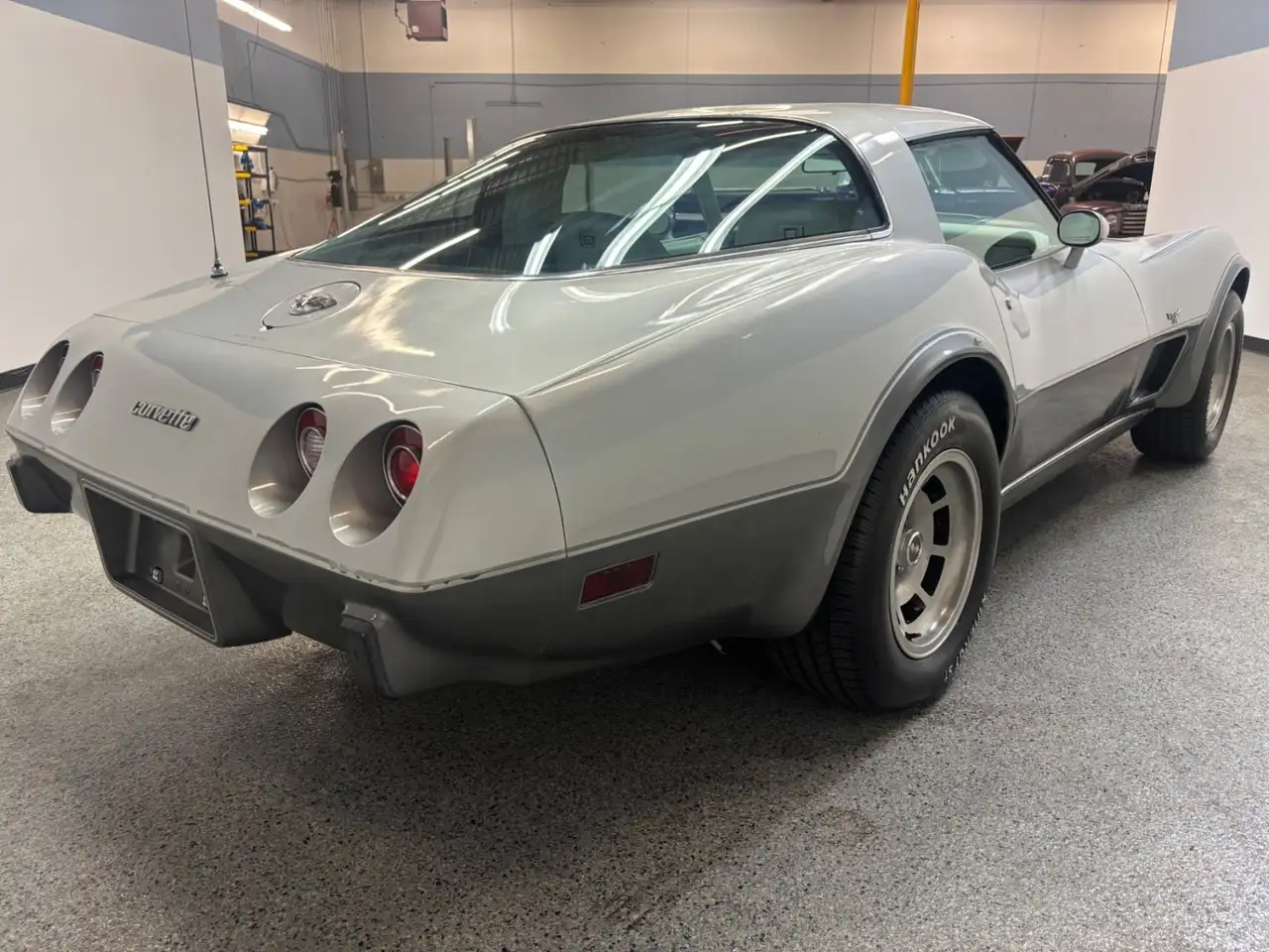 Chevrolet Corvette Silver Anniversary Edition, foto 7