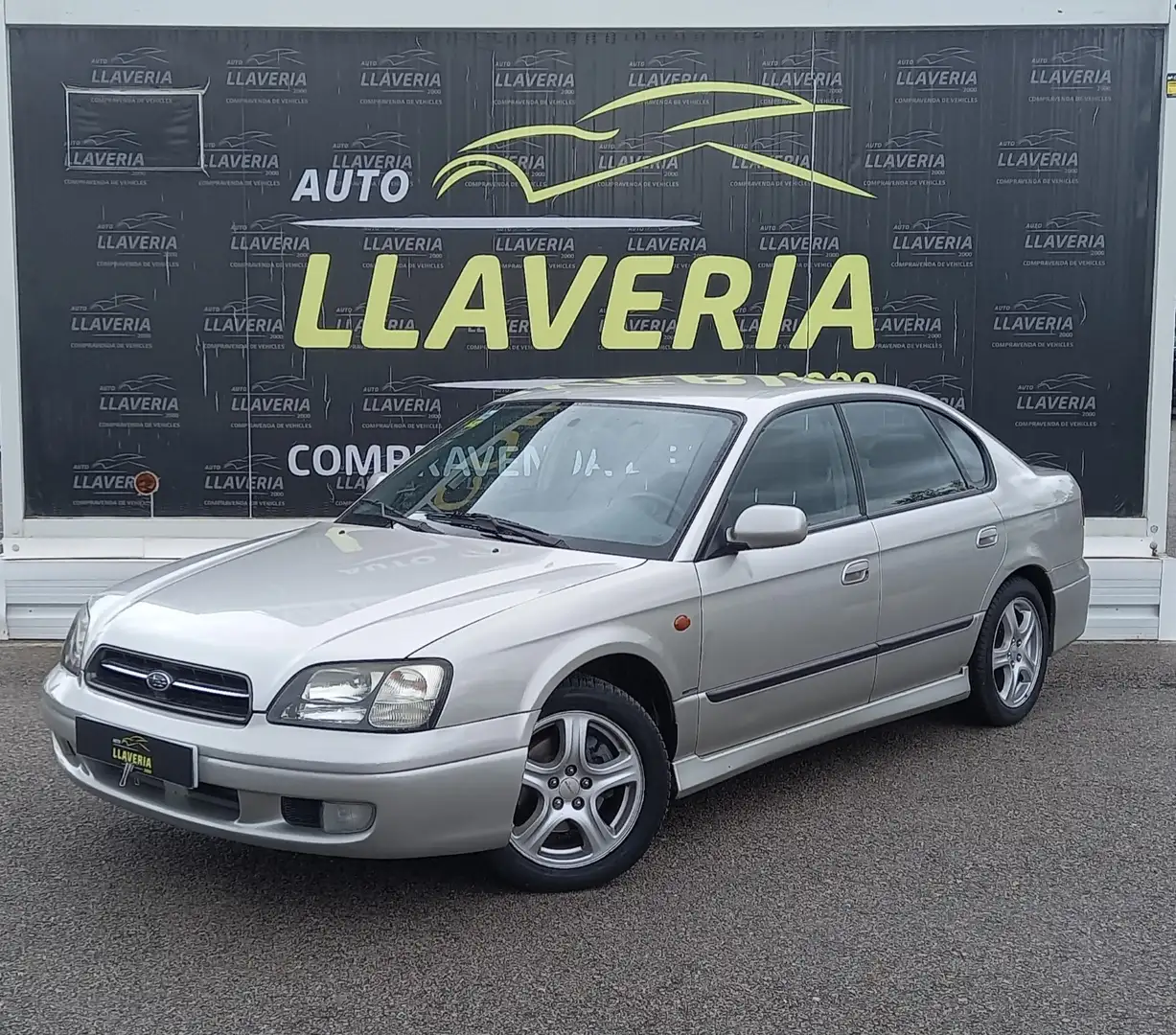 Subaru Legacy SW 2.5 Outback AWD Gris - 1