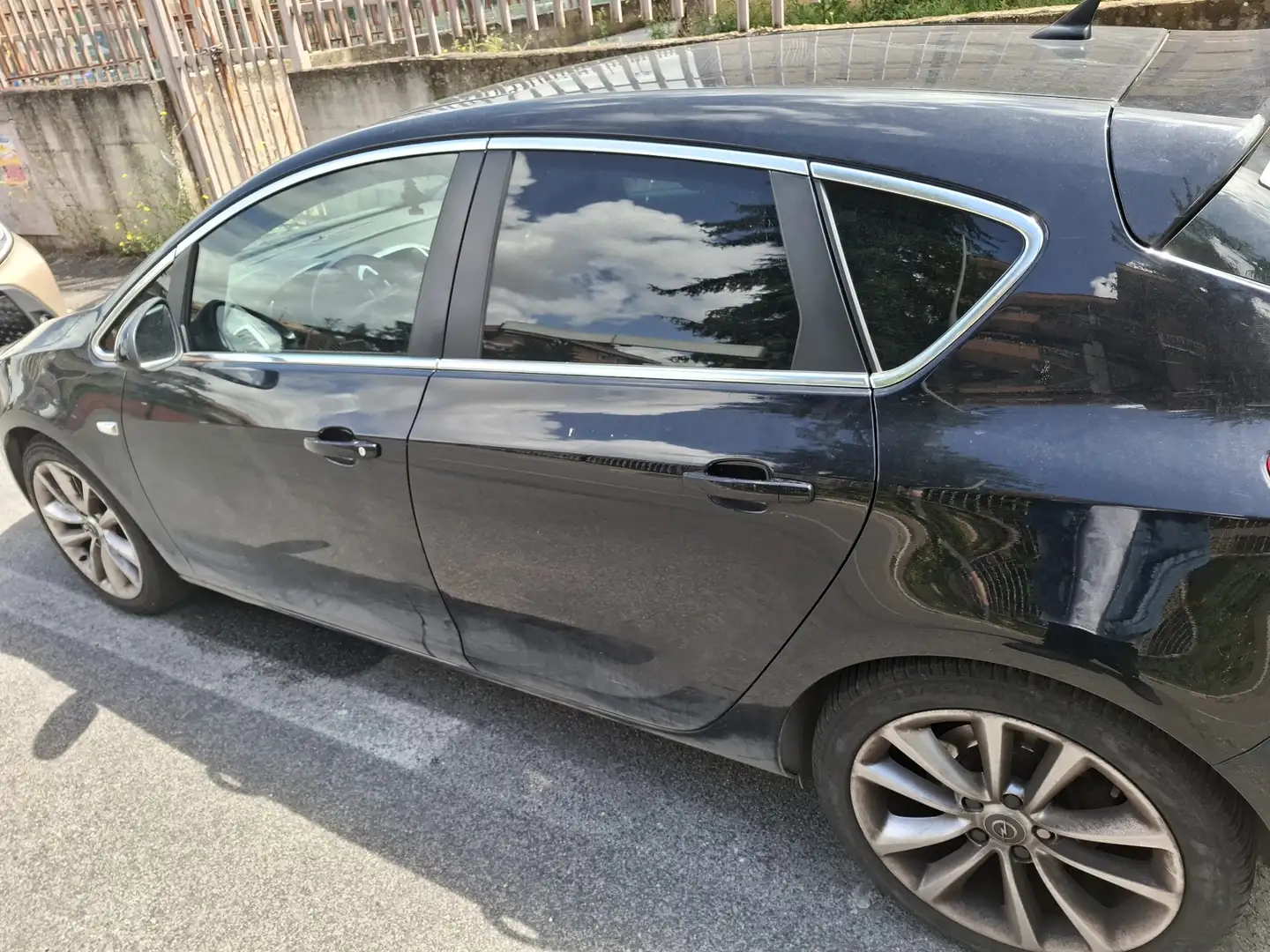 Opel Astra 5p 1.6 turbo Cosmo S 180cv - 2