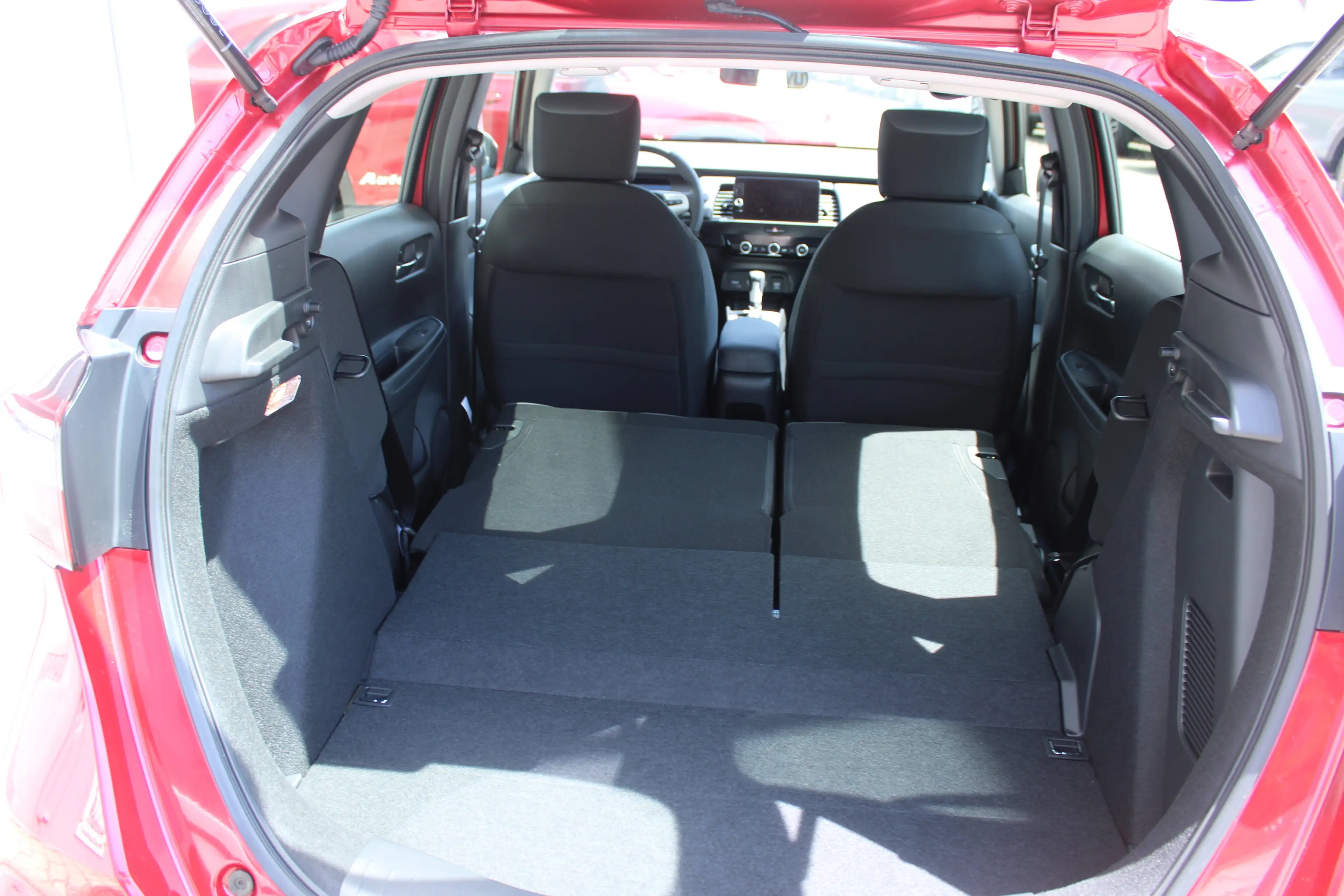 Honda Jazz 1.5 i-MMD Hybrid Elegance — photo 12