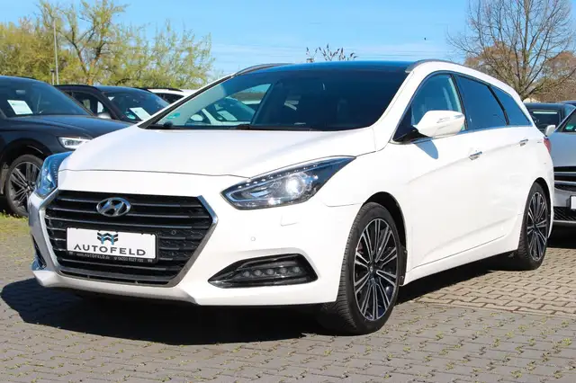 Hyundai i40 2.0 GDI LPG/SHEFT/NAVI/LEDER/XENON/RCAM/BT