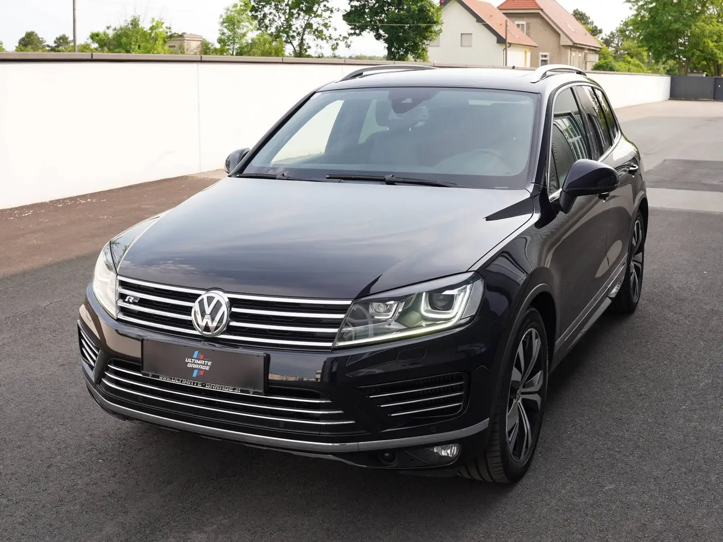 Volkswagen Touareg V6 TDI 4Motion R-Line *VOLL*LUFT*AHK*FINANZIERUNG* Schwarz - 1