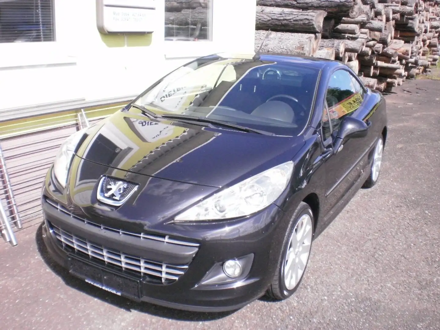 Peugeot 207 CC Ö3 Edition 1,6 VTi 16V Schwarz - 1