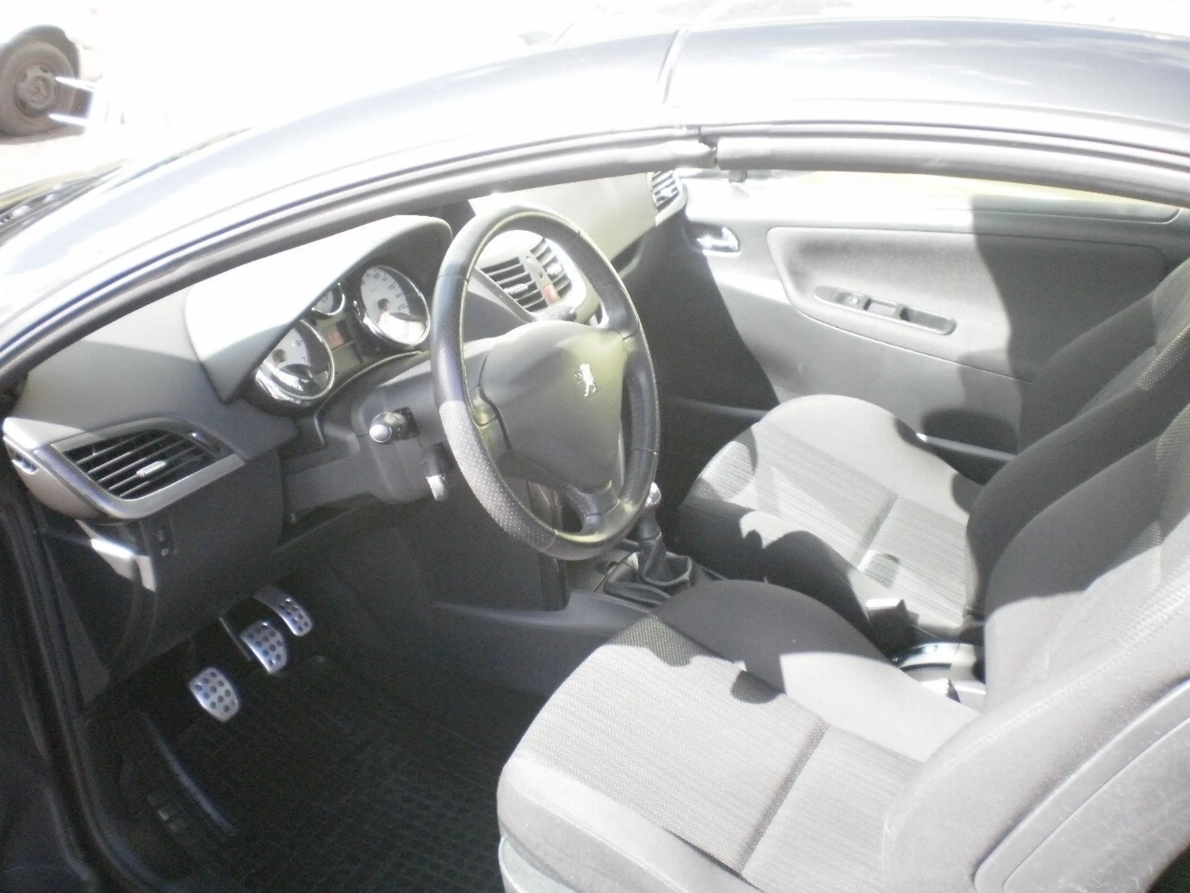 Peugeot 207 CC Ö3 Edition 1,6 VTi 16V — photo 5