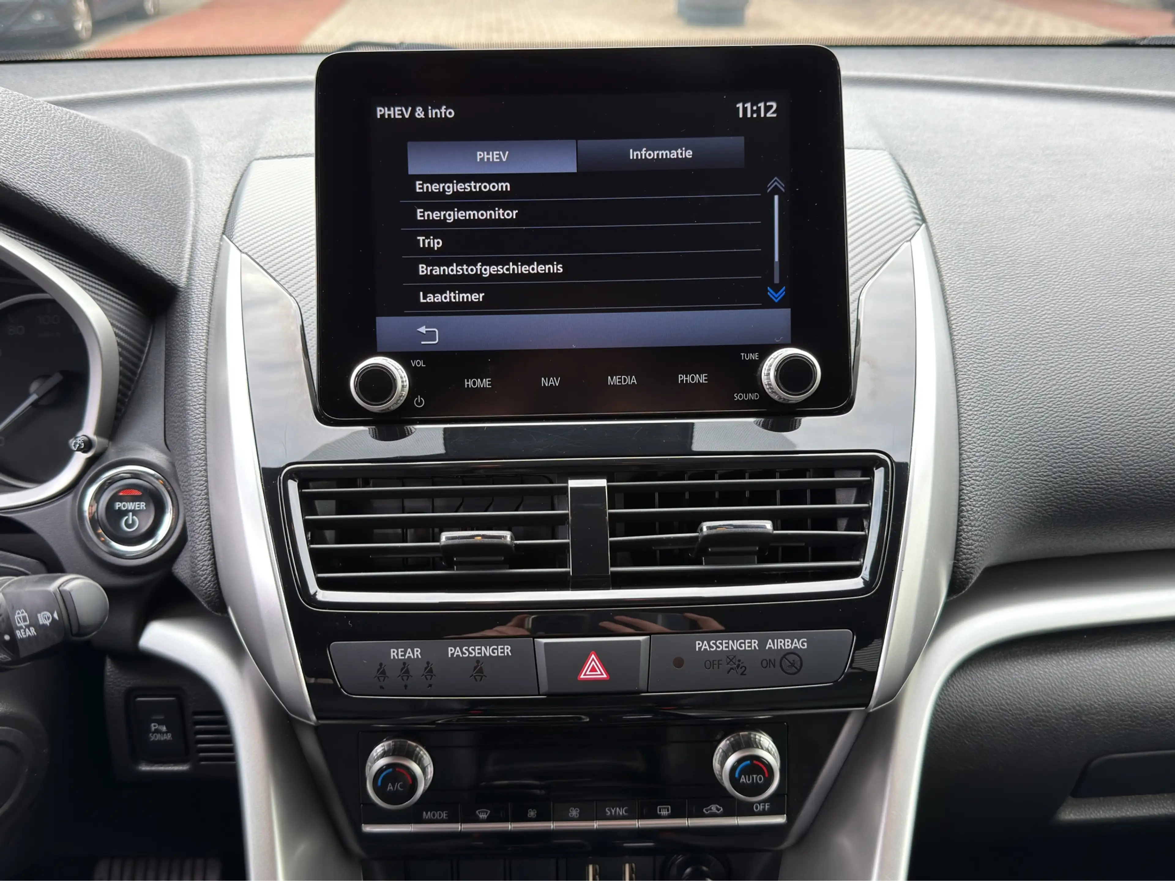 Mitsubishi Eclipse Cross 2.4 PHEV Intense+ | Achteruitrijcamera | Apple Car — photo 31