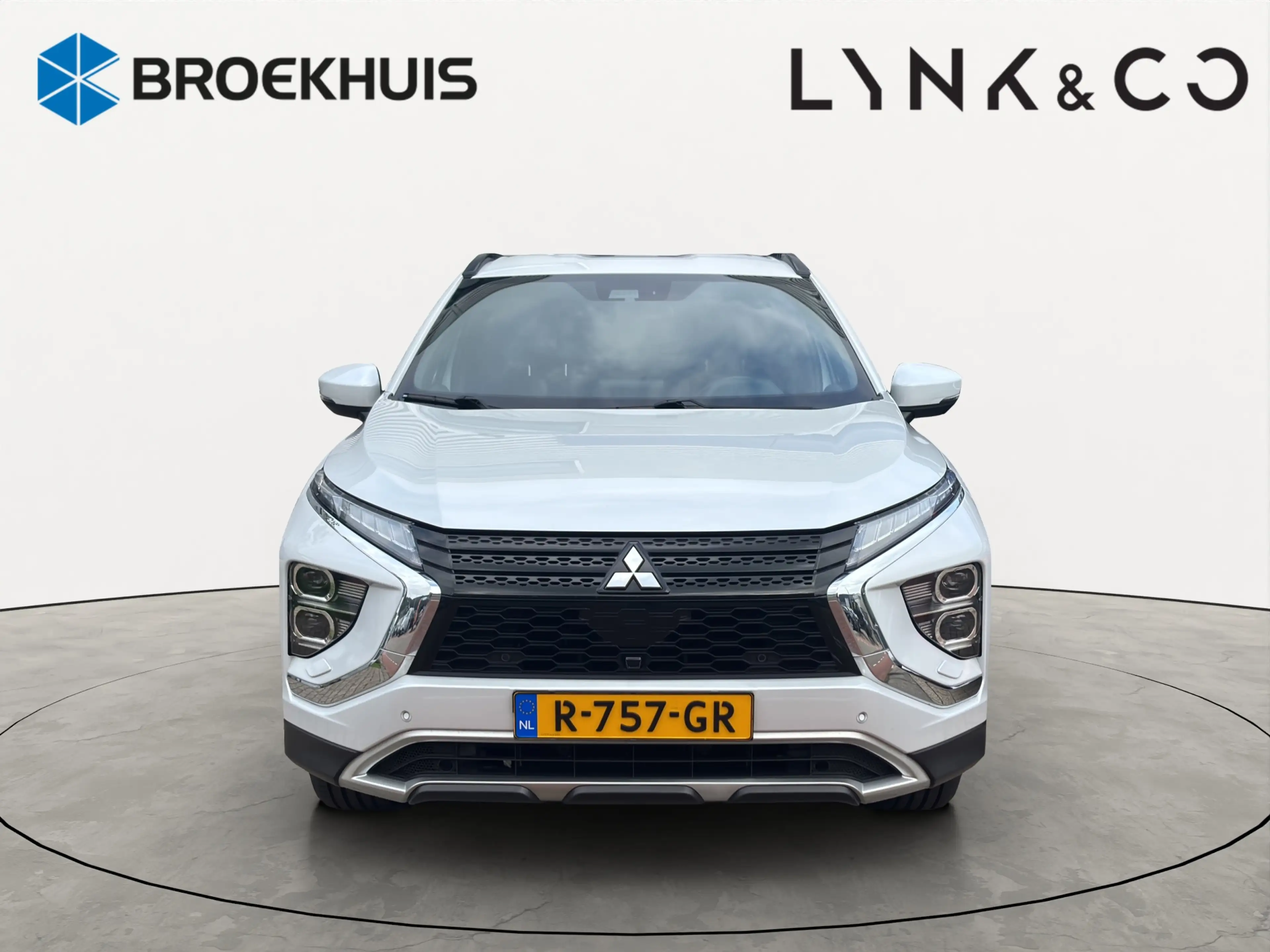 Mitsubishi Eclipse Cross 2.4 PHEV Intense+ | Achteruitrijcamera | Apple Car — photo 13