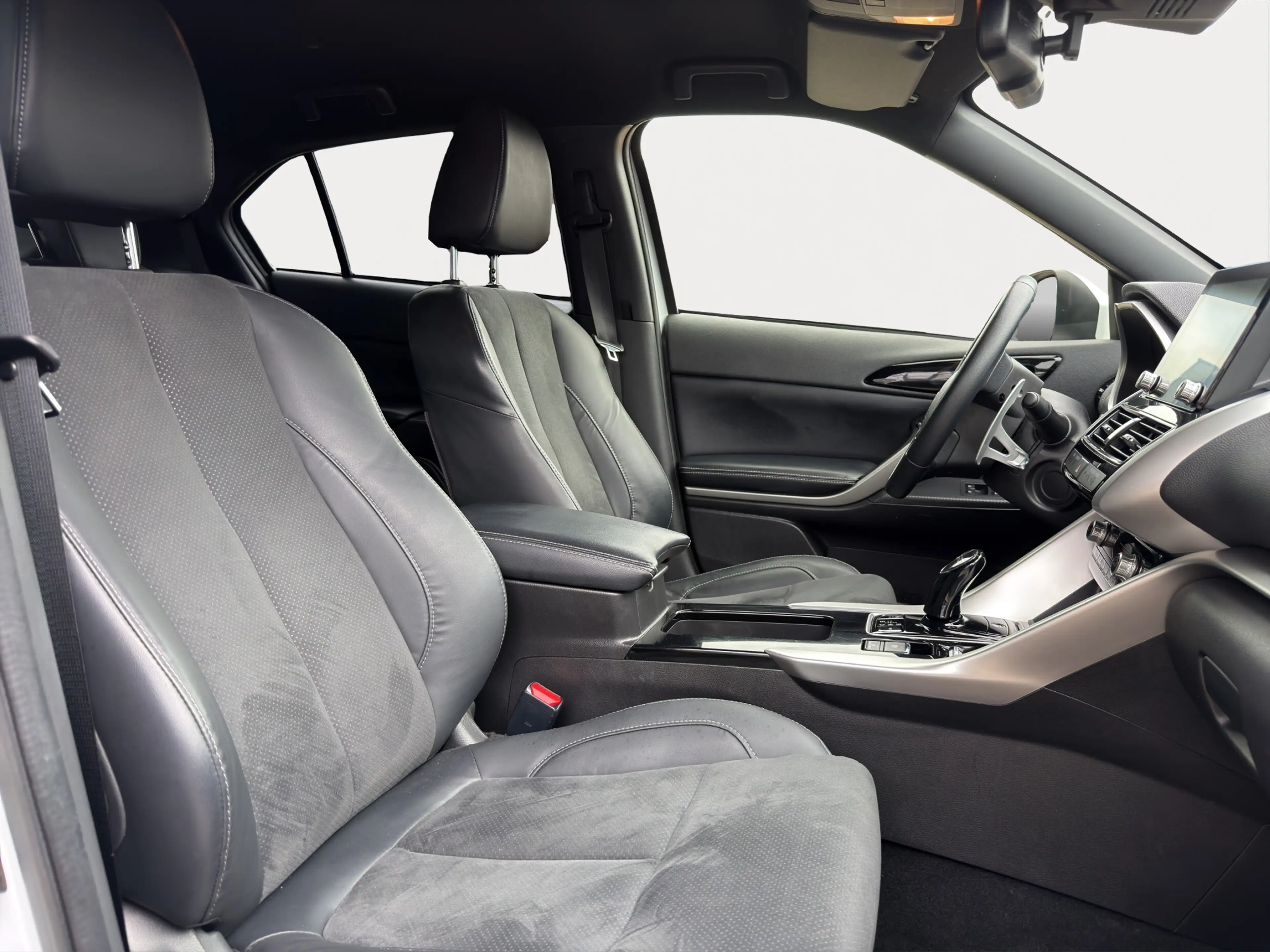 Mitsubishi Eclipse Cross 2.4 PHEV Intense+ | Achteruitrijcamera | Apple Car — photo 22