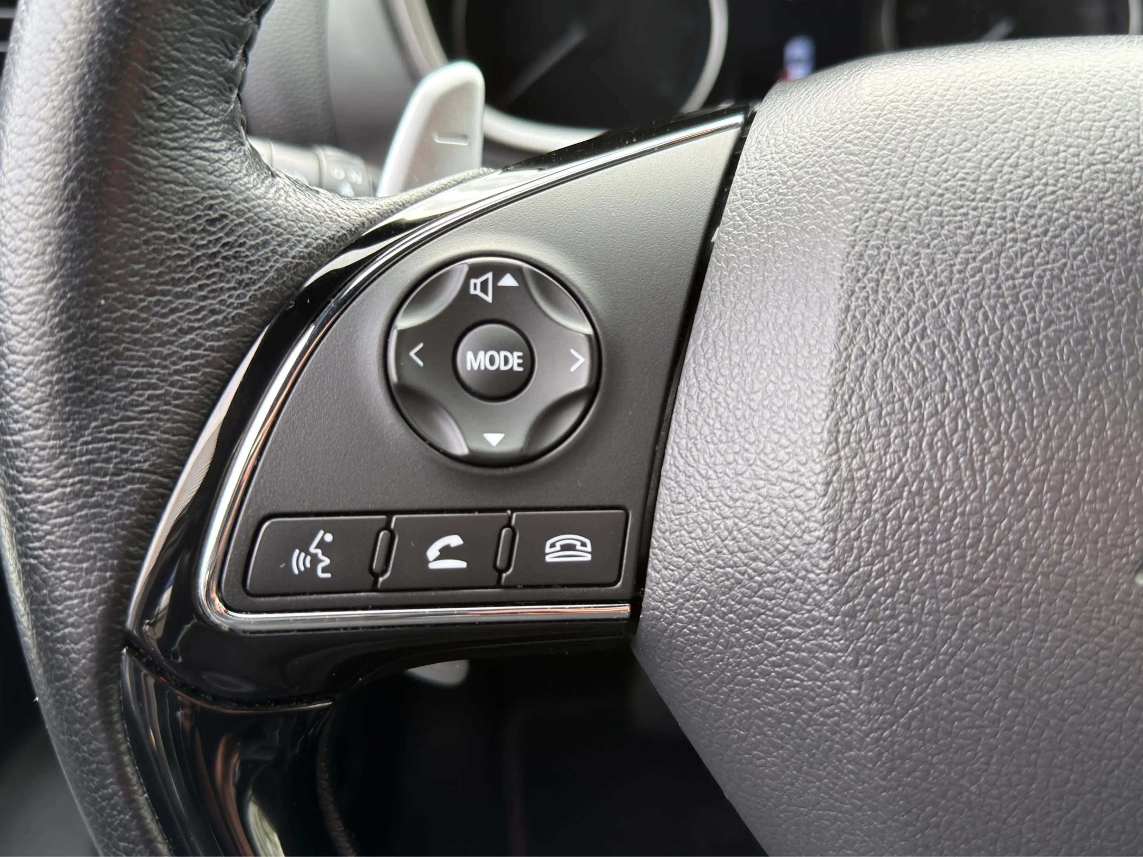 Mitsubishi Eclipse Cross 2.4 PHEV Intense+ | Achteruitrijcamera | Apple Car — photo 32