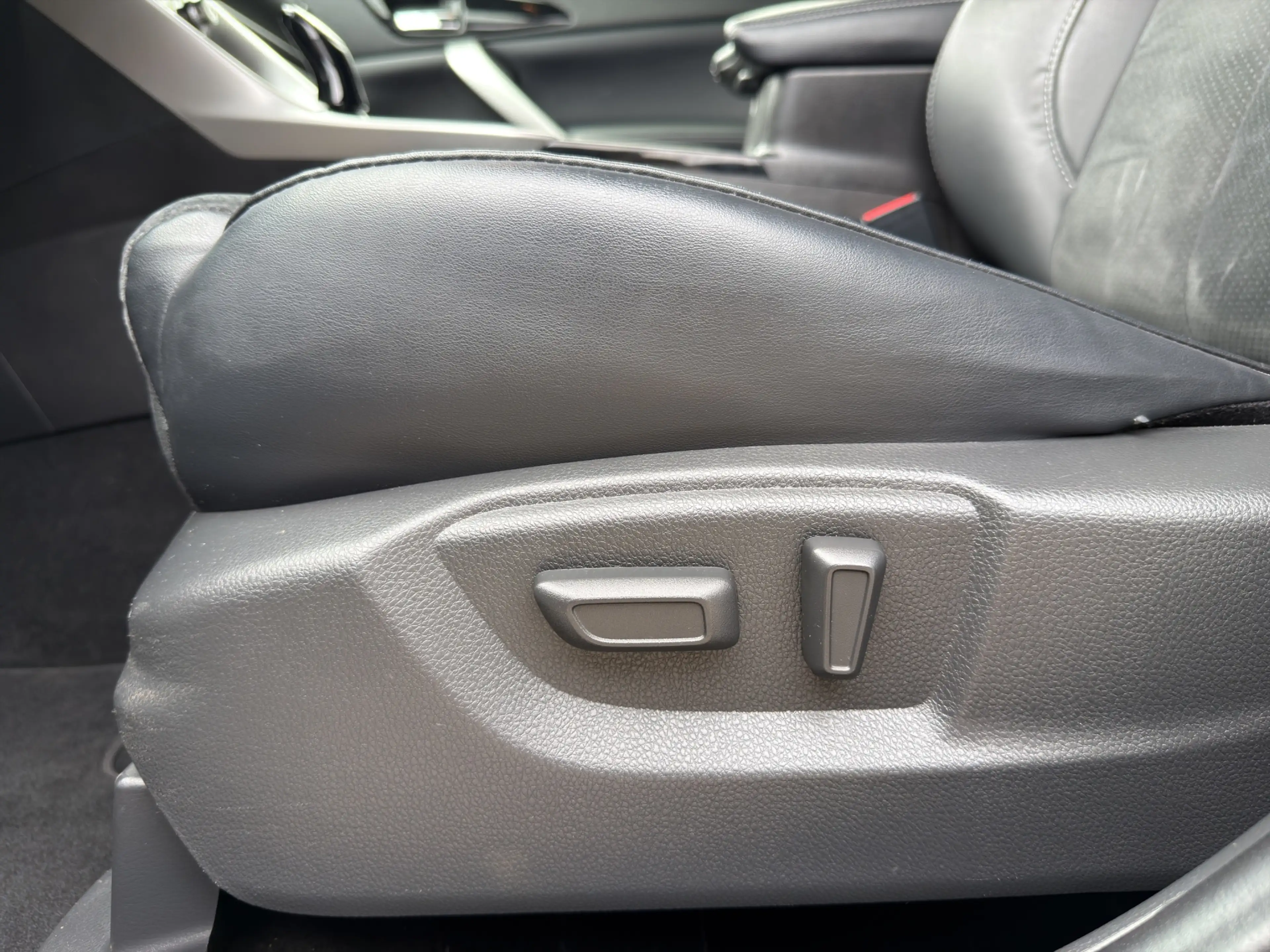 Mitsubishi Eclipse Cross 2.4 PHEV Intense+ | Achteruitrijcamera | Apple Car — photo 12