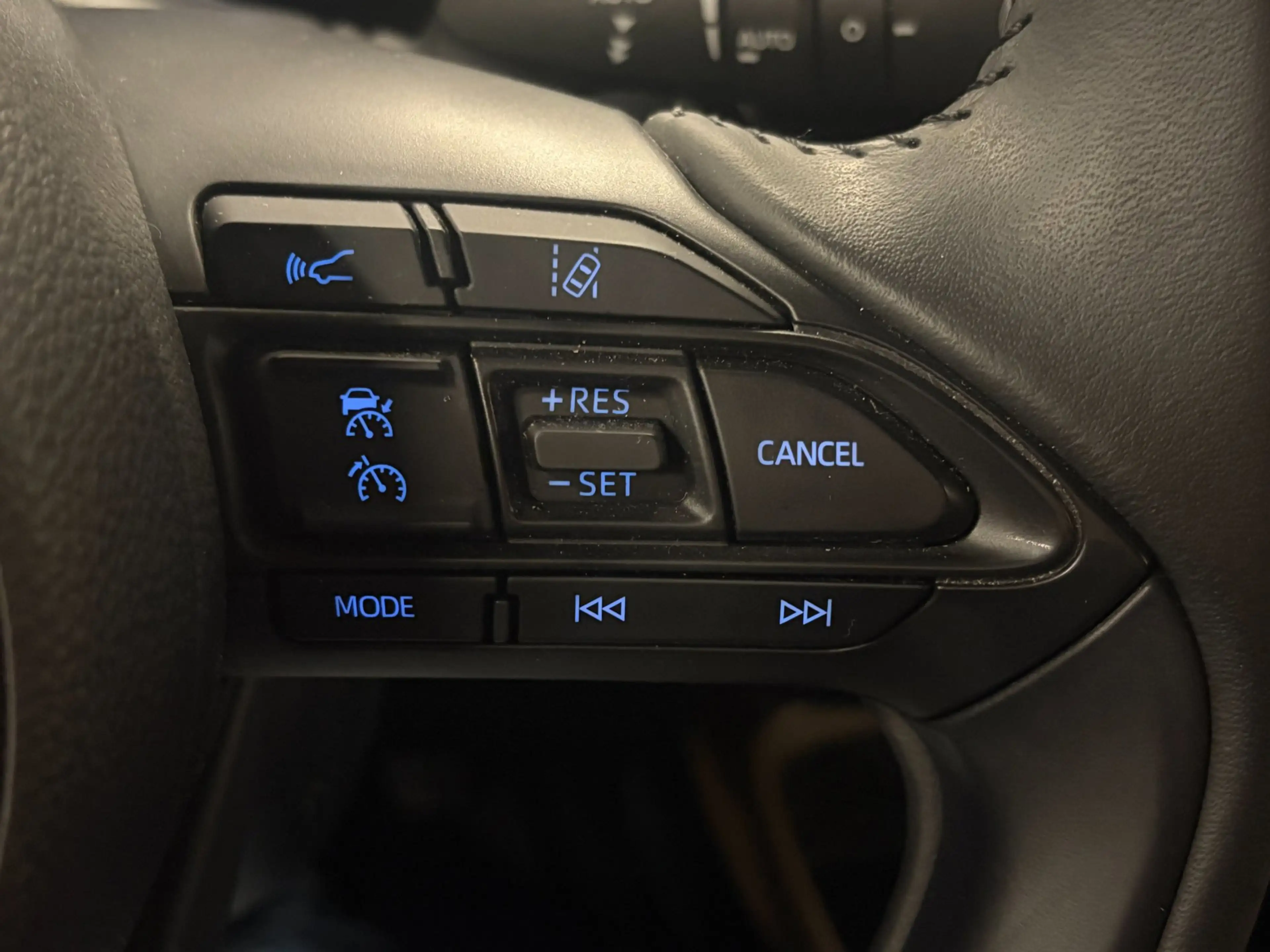 Toyota Aygo X 1.0 VVT-i MT Pulse Automaat / Clima / Camera / Key — photo 19