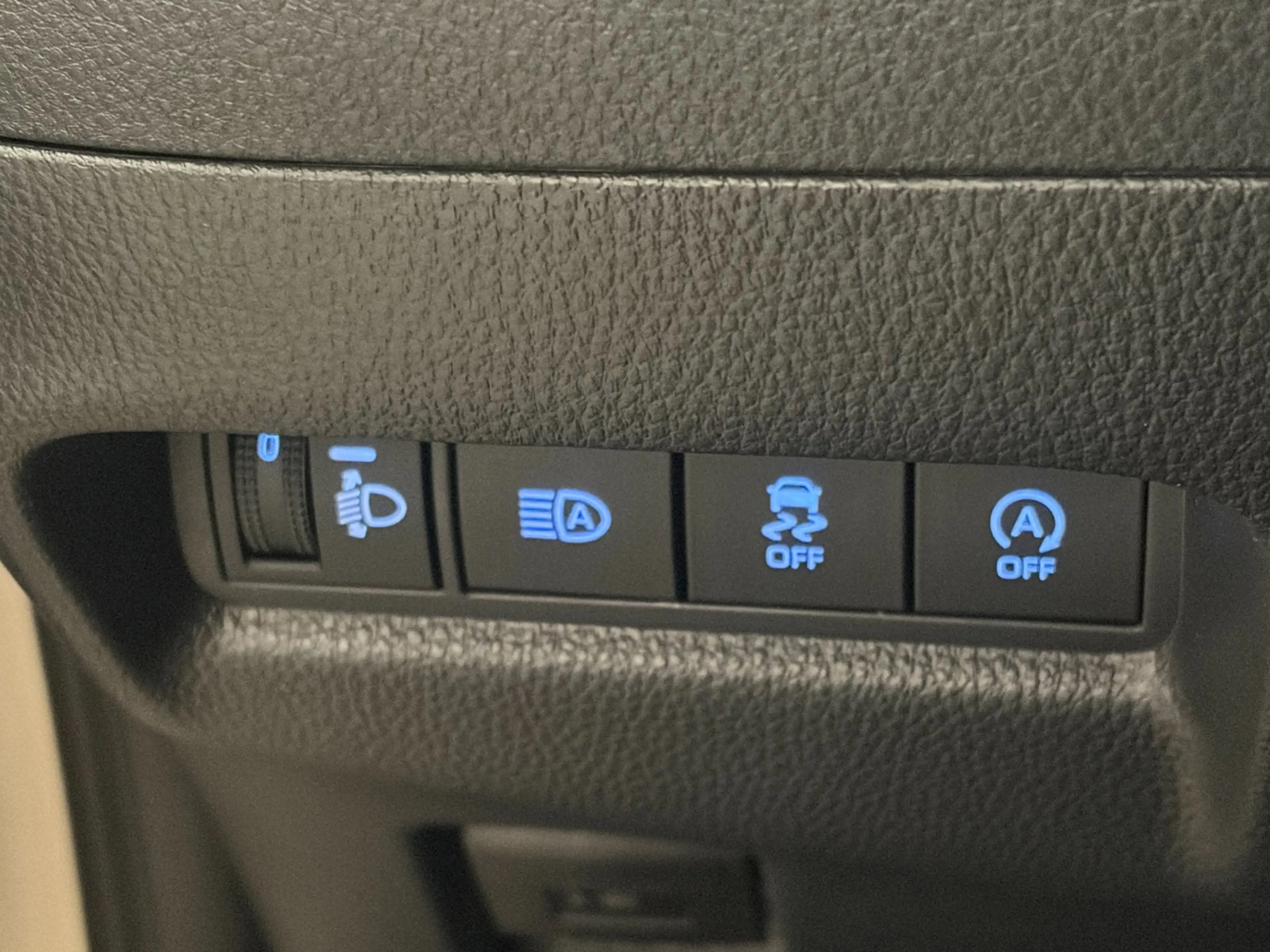 Toyota Aygo X 1.0 VVT-i MT Pulse Automaat / Clima / Camera / Key — photo 20