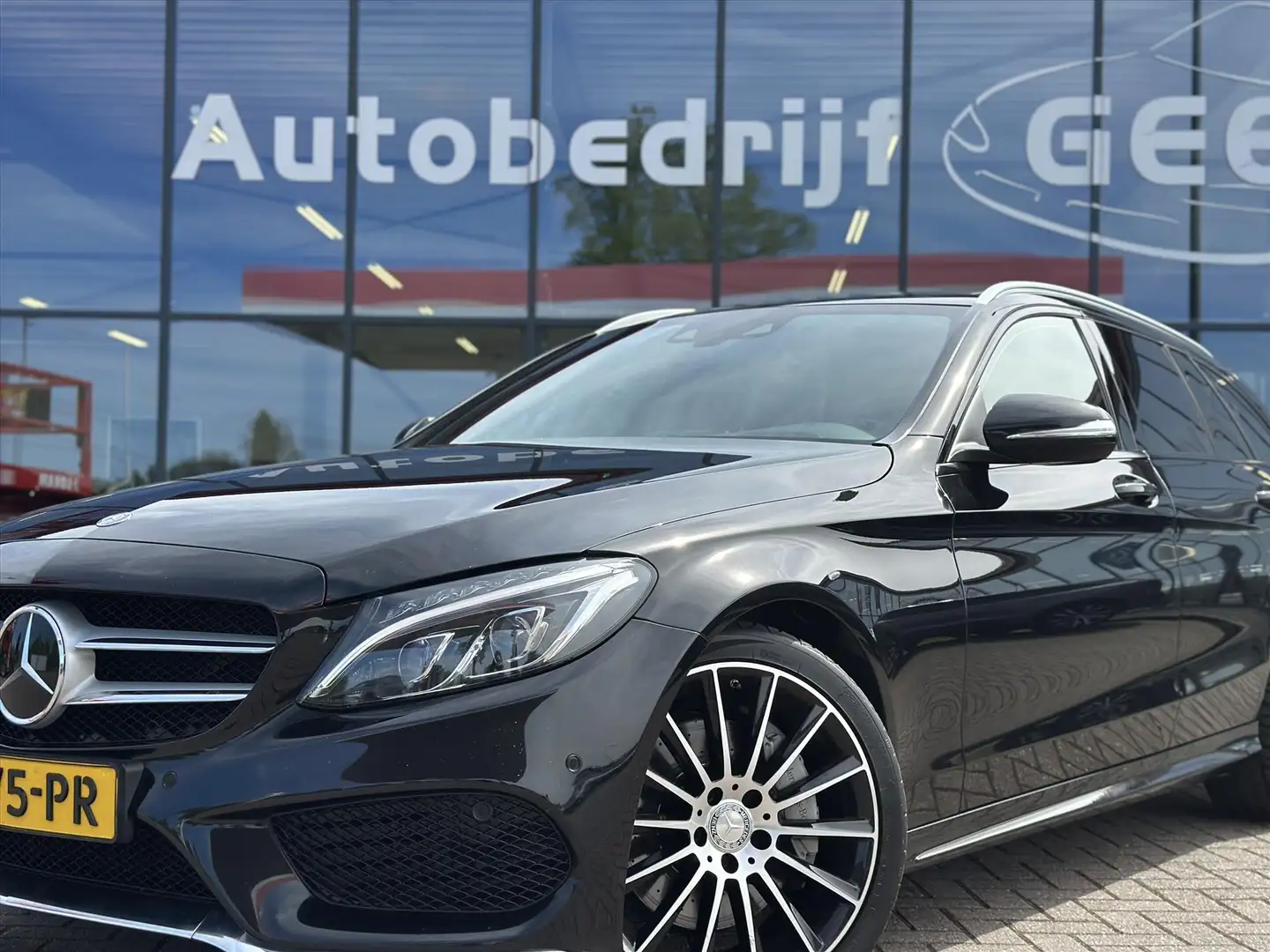 Mercedes-Benz C 400 Estate C400 333pk 4MATIC / AMG Line / Luchtvering Noir - 2