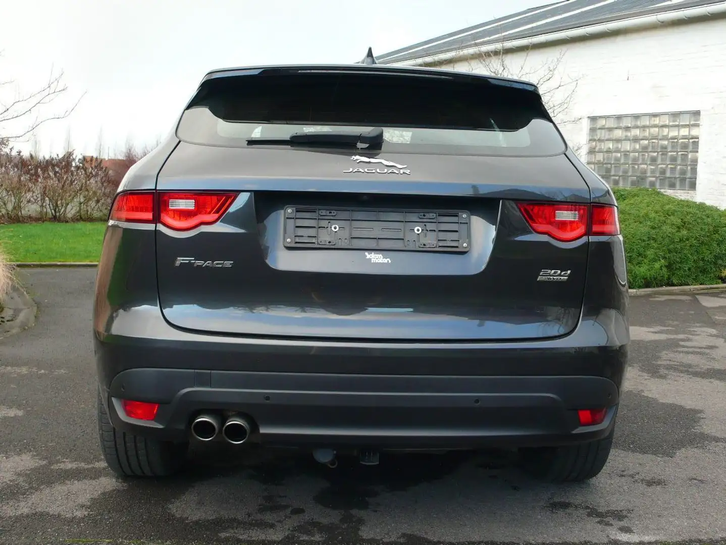 Jaguar F-Pace 2.0 D  r design  full option Grijs - 2