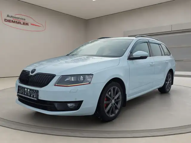 Skoda Octavia Style,Navi,Xenon,P.-Dach,Climatronic,Tempomat,Sitz