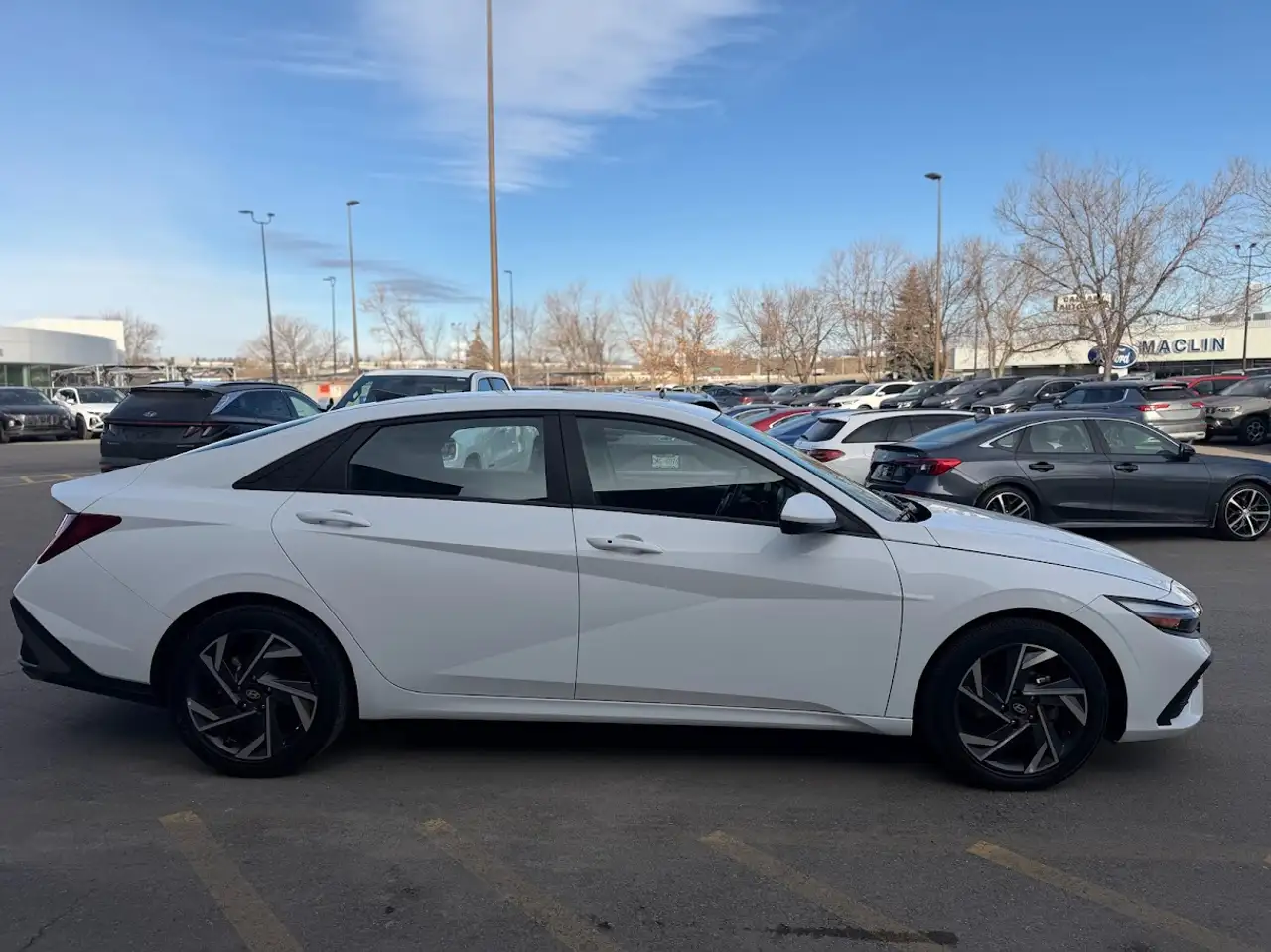 Hyundai ELANTRA снимка Hyundai ELANTRA