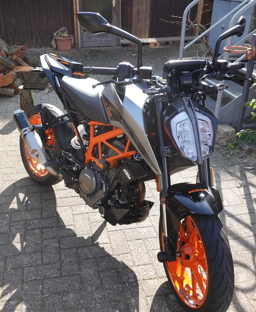 KTM 390 Duke Top gepflegt, mit vielen Extras Argent - 1
