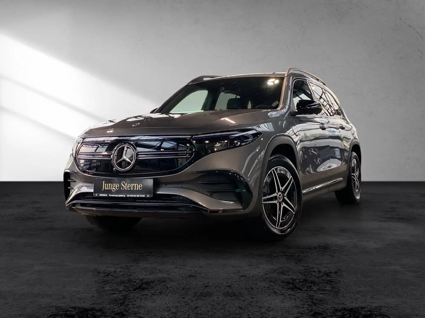 Mercedes-Benz EQB 300 EQB 300 4M AMG Line Night 360° Distr HUD KEYLESS Grau - 2