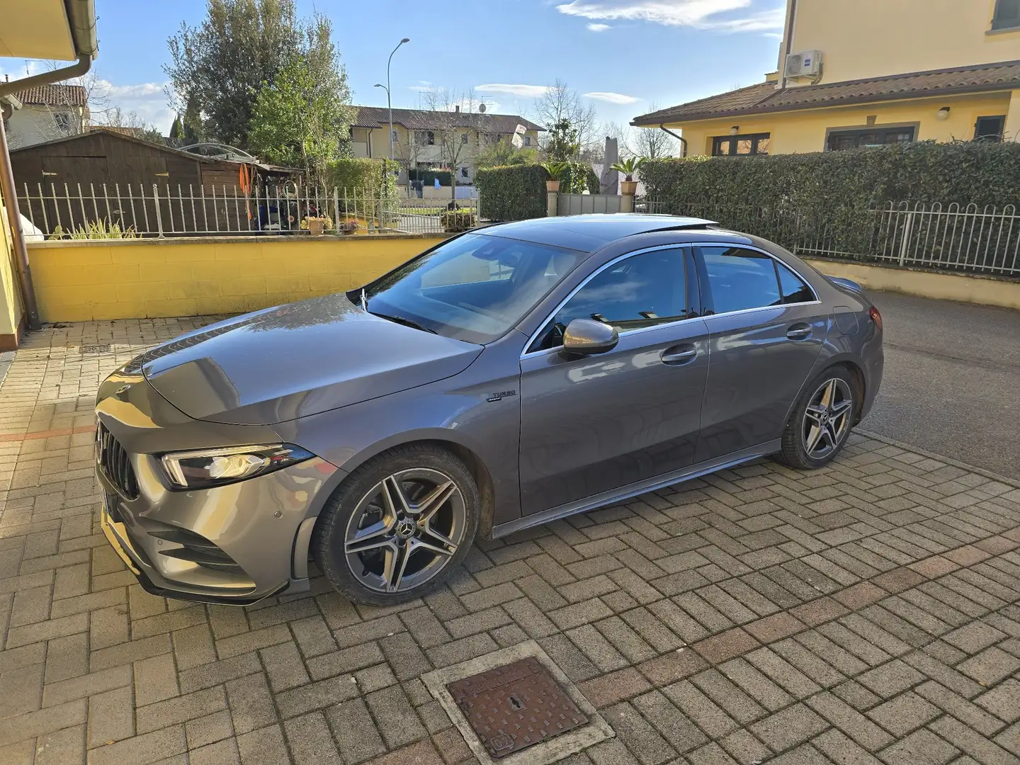 Mercedes-Benz A 220 Premium 4matic auto - 1