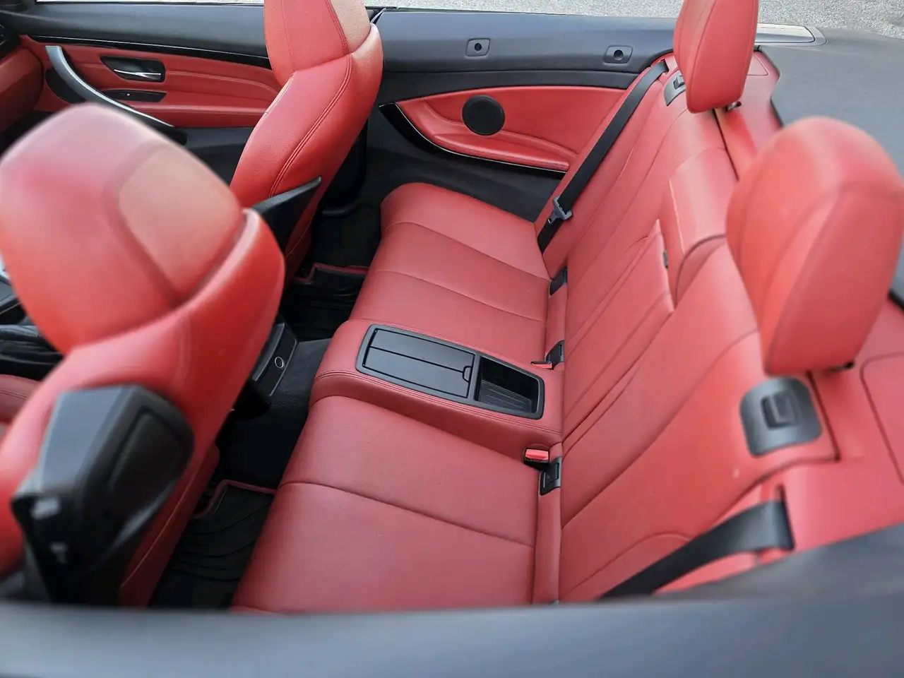BMW 4 Series снимка BMW 4 Series