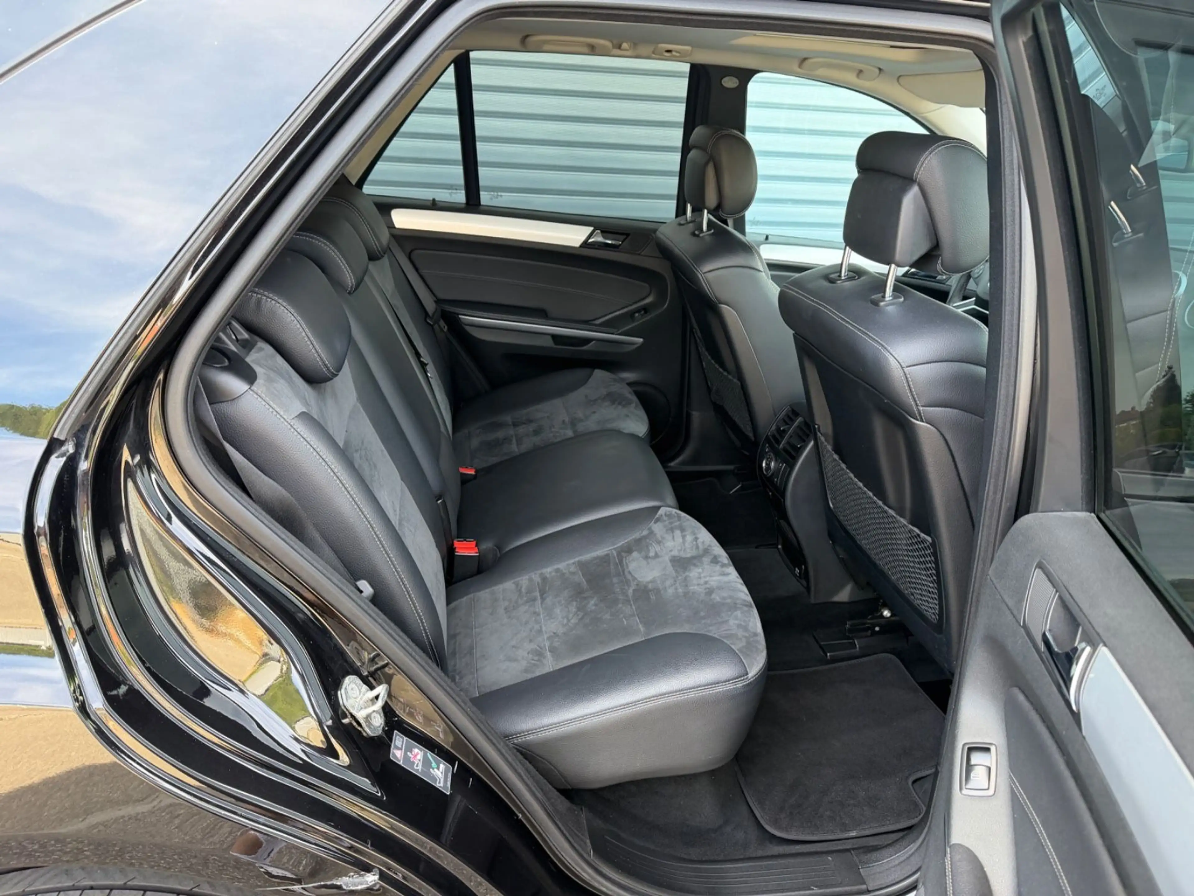 Mercedes-Benz ML 350 4Matic Klima* Etk Sitze* Top Zustand* — photo 12
