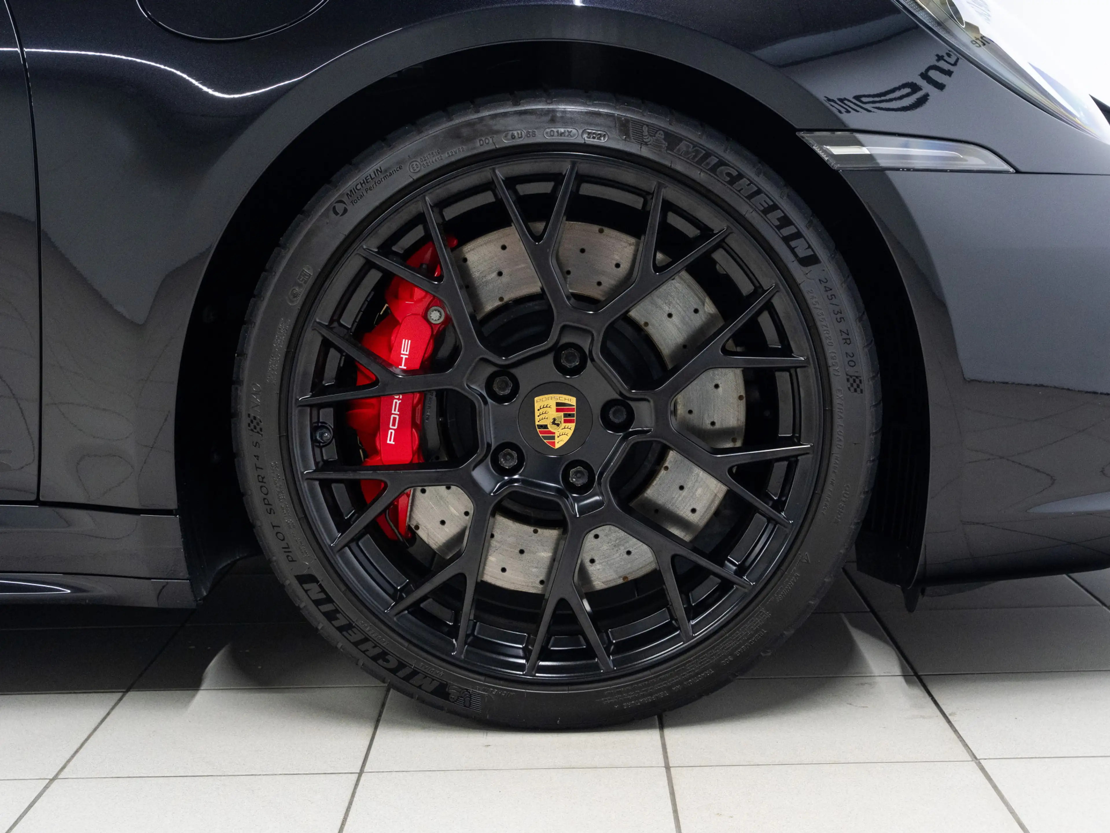 Porsche 992 Carrera GTS Cabriolet — photo 11
