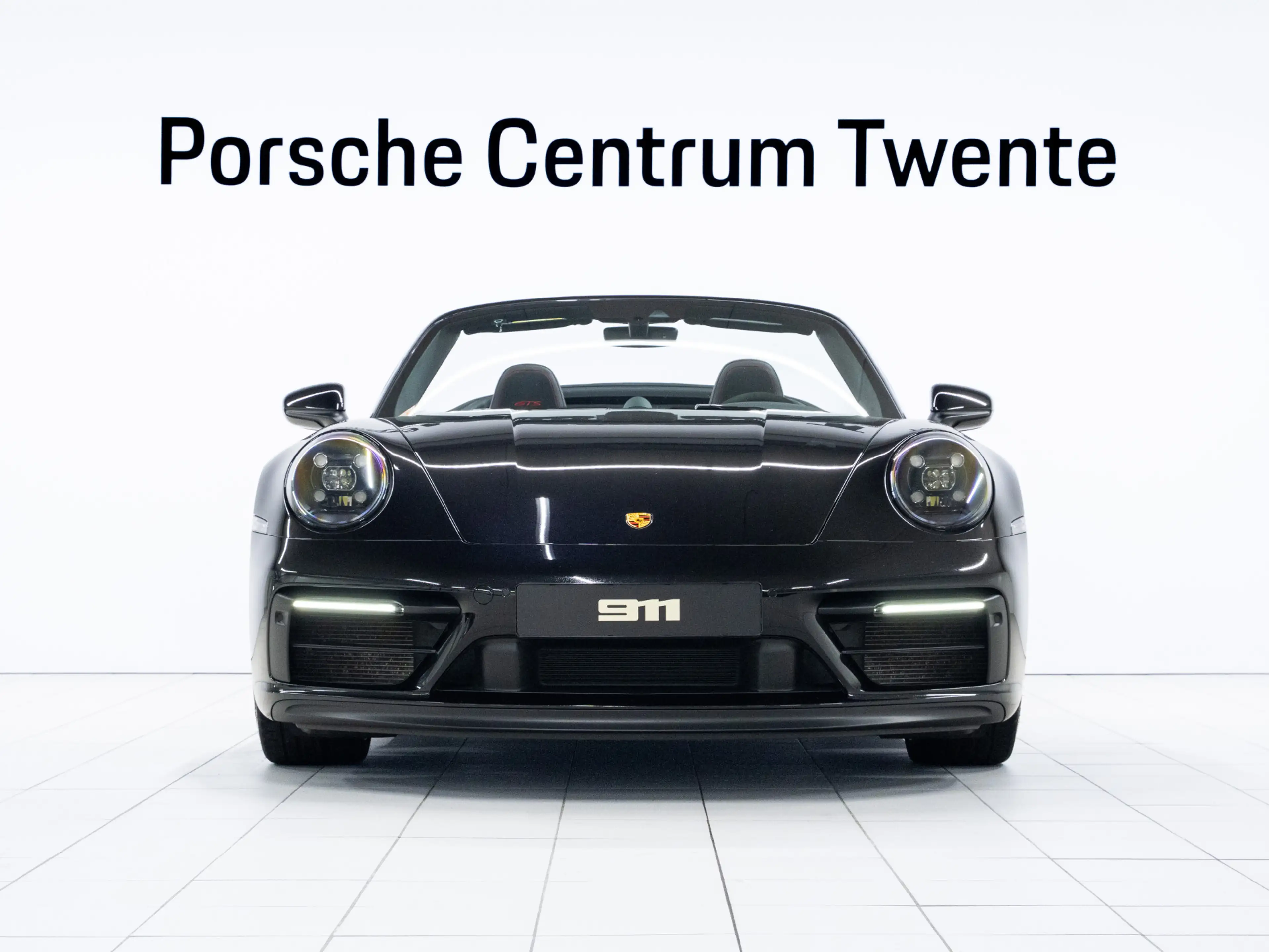 Porsche 992 Carrera GTS Cabriolet — photo 2