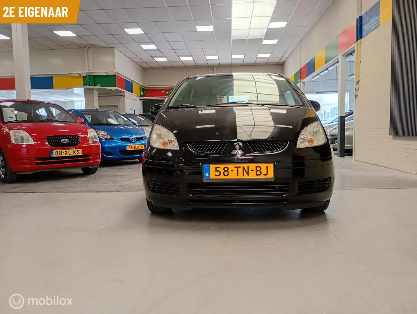 Mitsubishi Colt 1.3 Instyle NAP / AIRCO / Apk 10-2026 Schwarz - 2