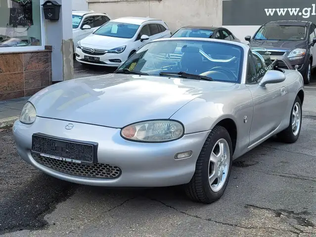 Mazda MX-5 MX 5 1.6i 16V*Liebhaber*Rostfrei*Original Hardtop*Original Gepäckträger*8-fach bereift mit 8 Alufelgen*Verdeckschutz
