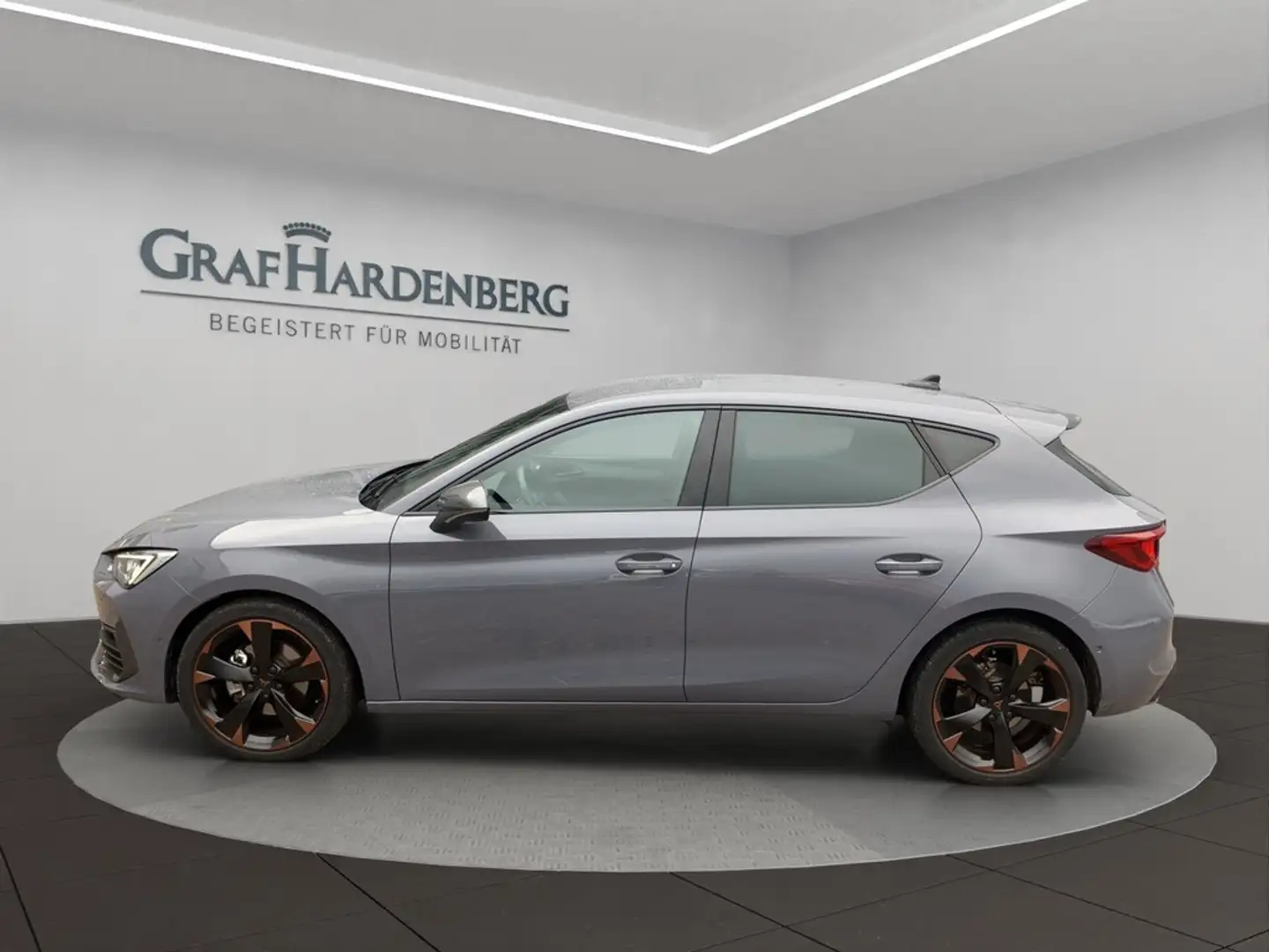 CUPRA Leon 1.5 eTSI Grau - 2