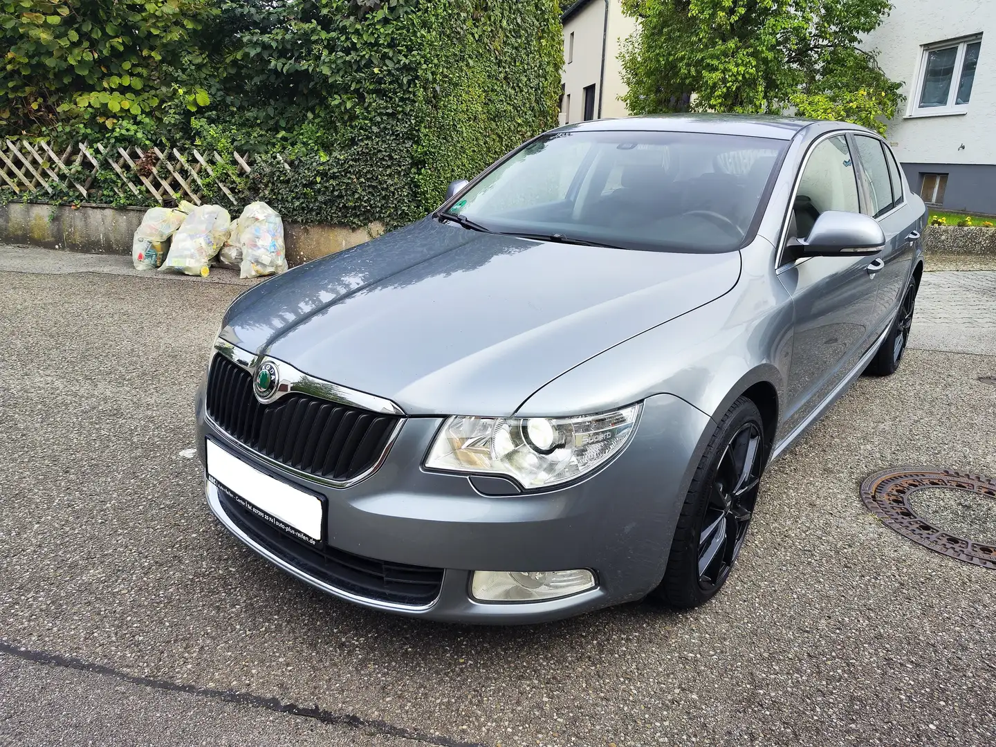 Skoda Superb Superb II 3.6 V6 4x4 DSG/Android/Xenon/UVM... Grijs - 1